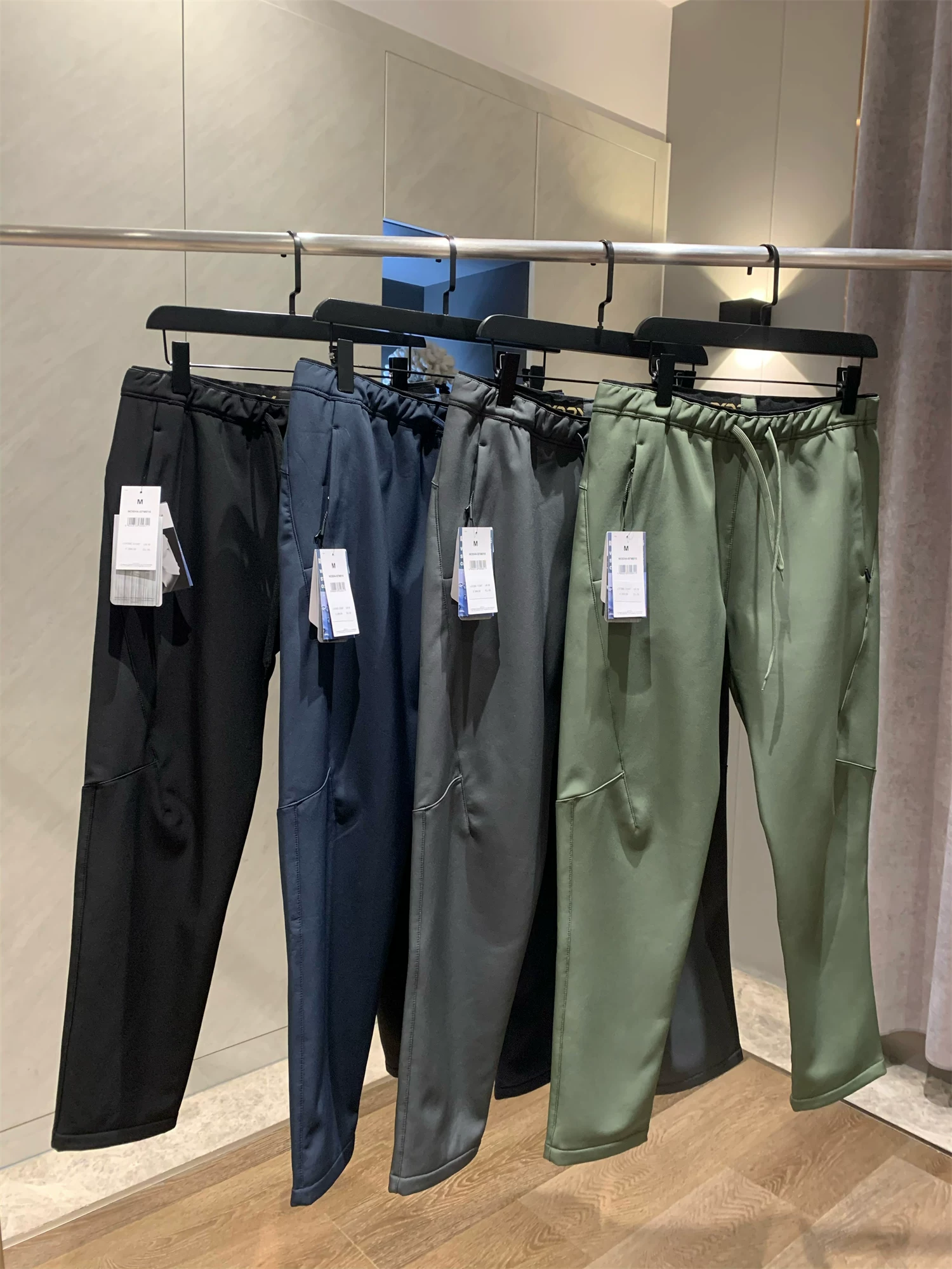 Don Quixote Nhẹ và ấm áp! Quần dài nam ngoài trời mùa thu đông có độ đàn hồi cao chống gió ấm áp lót lông cừu