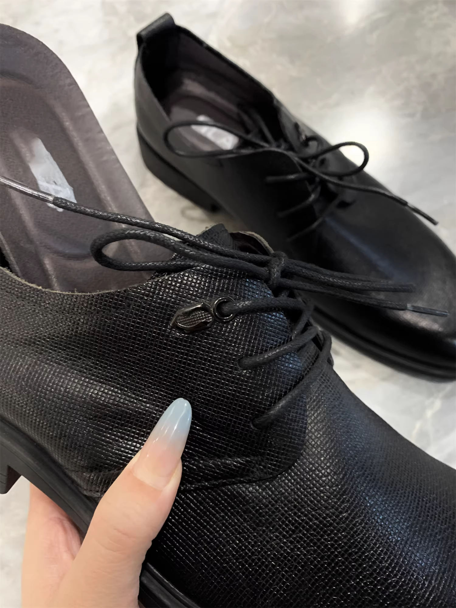 Don Quixote Ưu đãi hấp dẫn! Mặt trên chất liệu da! Giày da thật kiểu dáng công sở lịch lãm, mũi tròn, buộc dây dành cho nam.