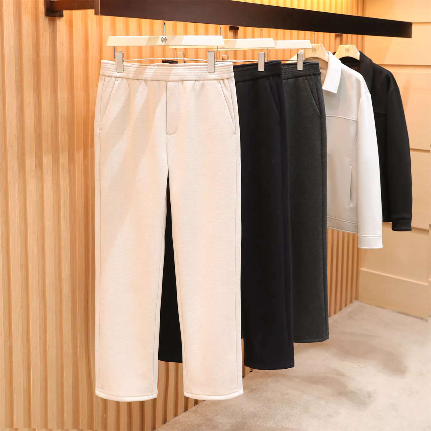 Don Quixote - Sự kết hợp giữa sang trọng nhẹ nhàng của Ý và chất liệu cotton Lyocell Tencel! Quần nam mùa thu đông lót lông cừu, ấm áp, phong cách thường ngày.