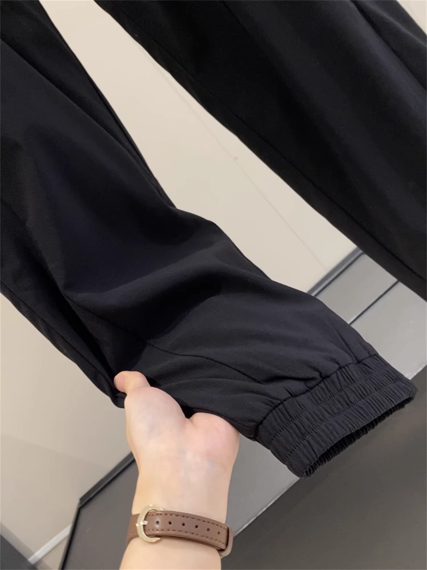 Don Quixote 90% lông vũ trắng! Công nghệ “sưởi ấm bằng tia hồng ngoại xa”! Quần ống rộng có dây rút ấm áp dành cho nam giới.