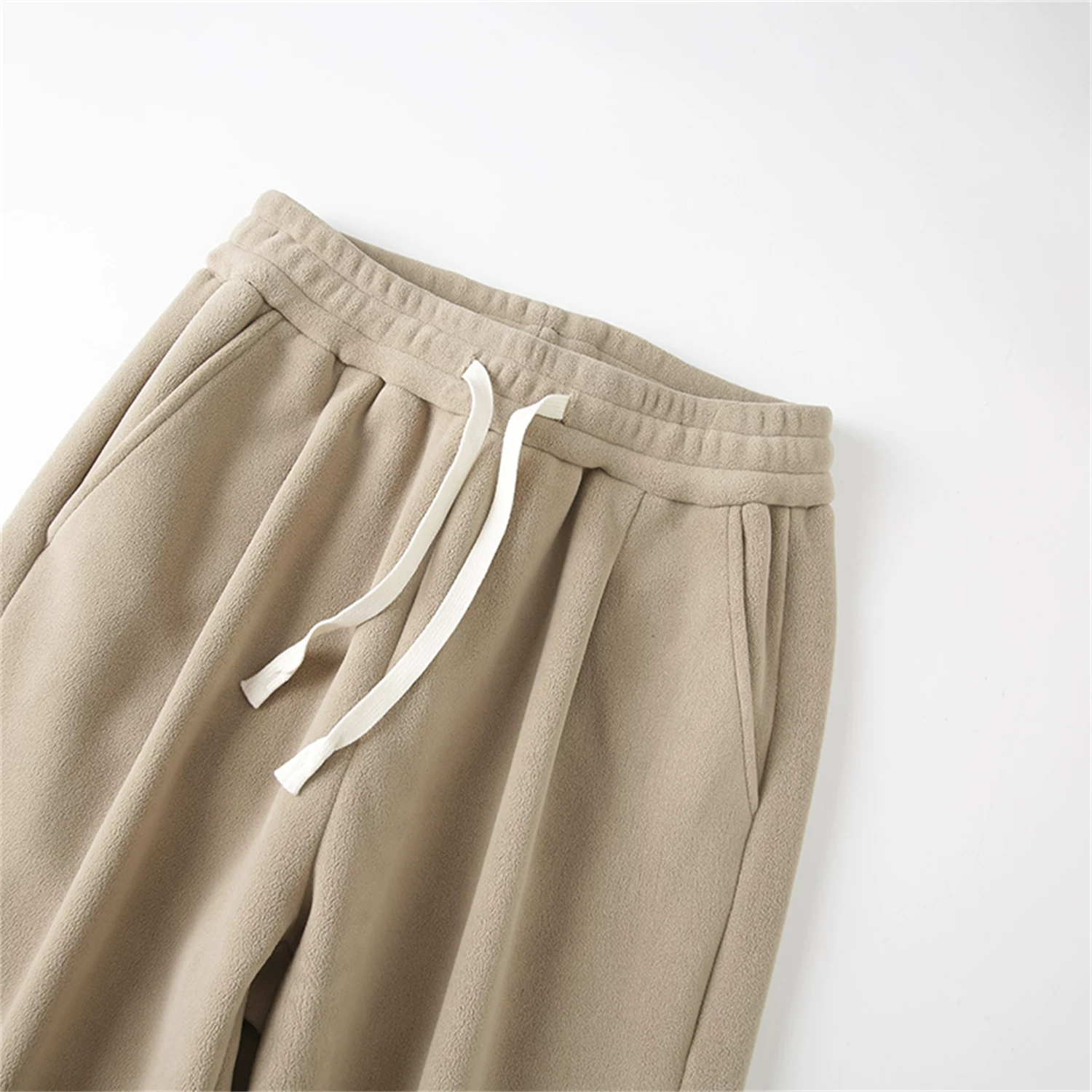 Quần nỉ Don Quixote 650G! Dày dặn cho mùa thu đông, quần ống đứng dáng rộng, chất liệu ấm áp, màu trơn, lưng thun co giãn dành cho nam.