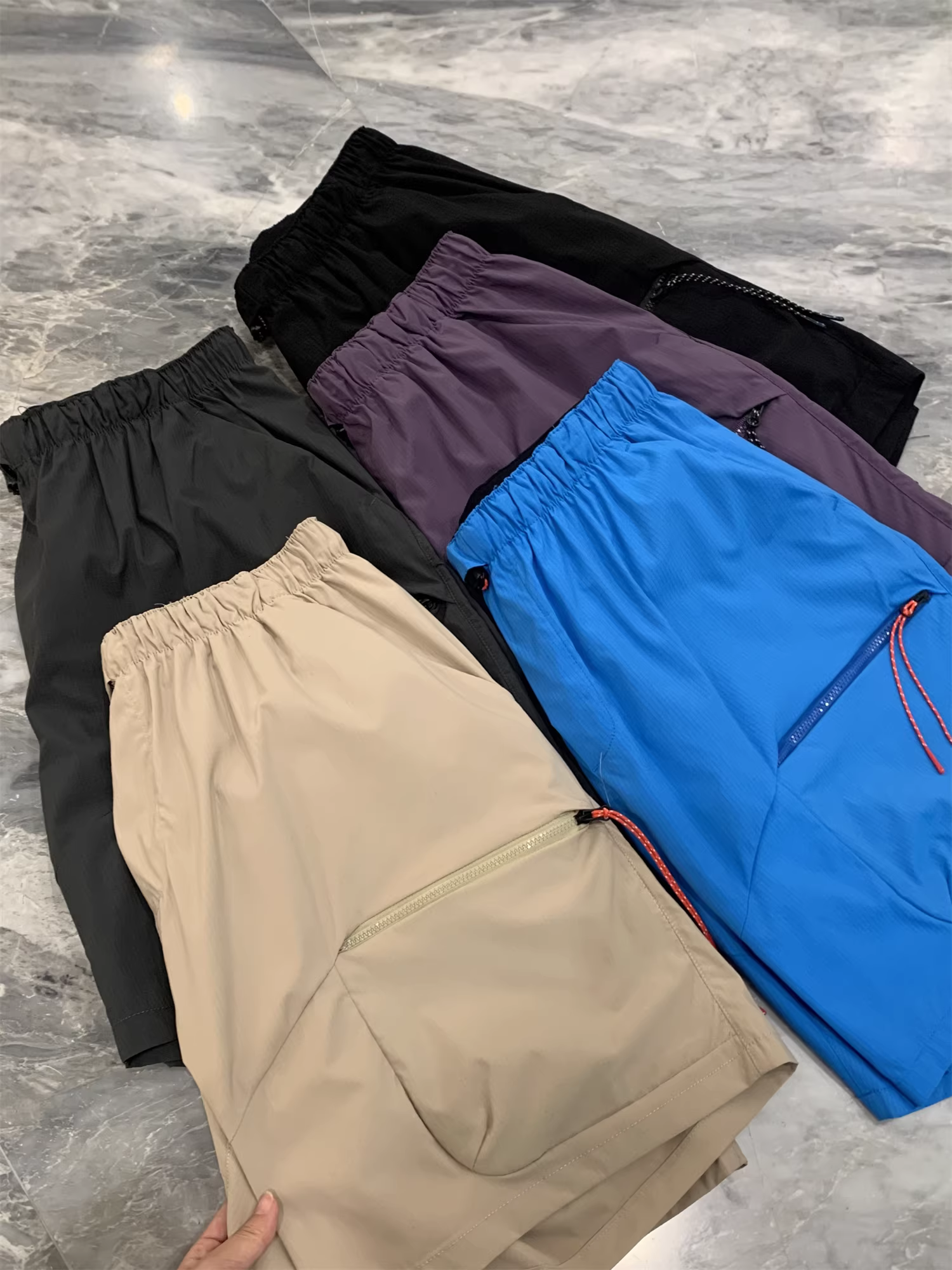 Vải công nghệ cao Don Quixote! Thoáng khí và nhanh khô! Quần short ngoài trời nam và nữ, quần short lội nước, hợp thời trang.