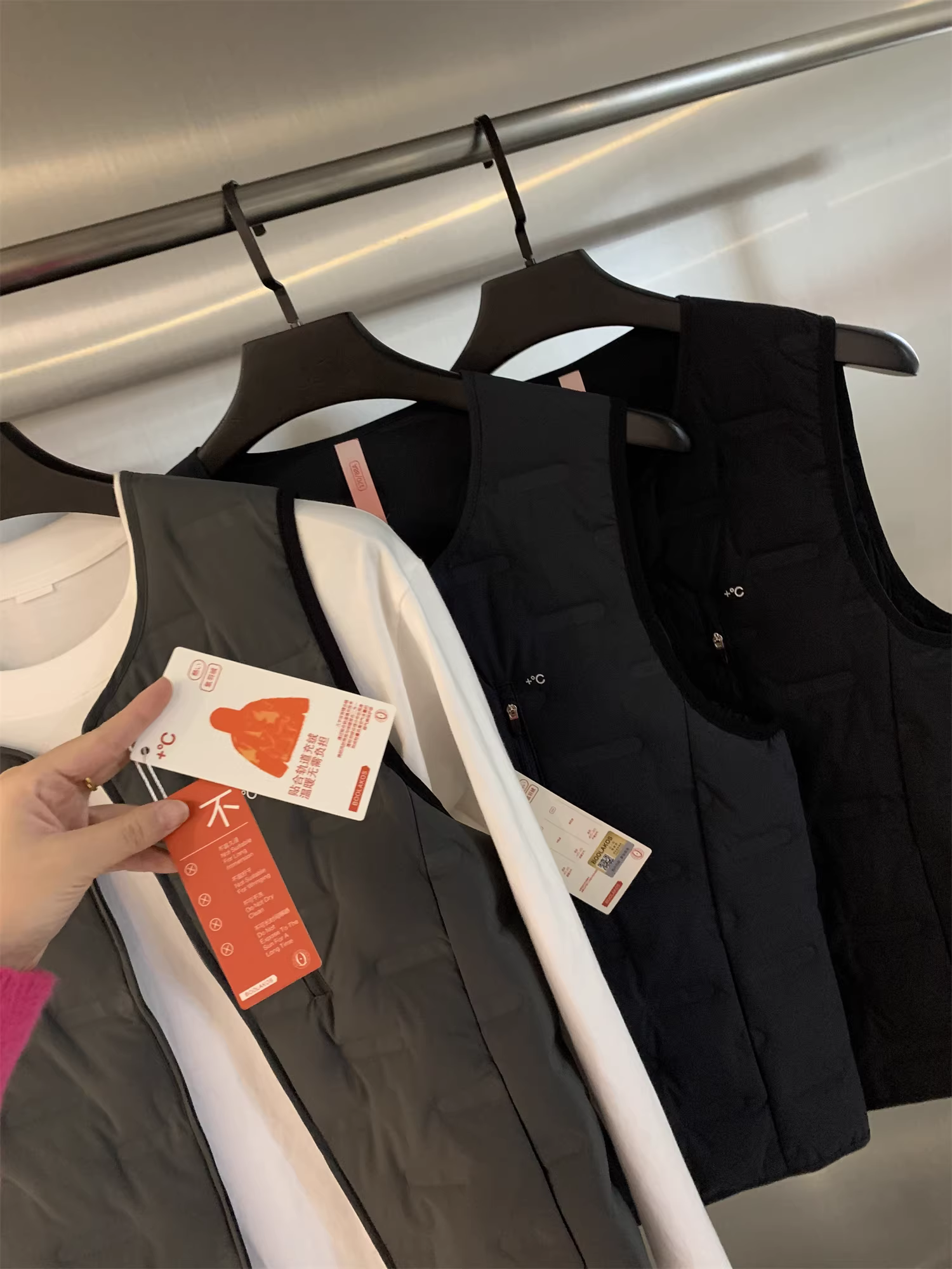 Áo khoác phao nhẹ Don Quixote! Áo khoác phao ngoài trời không đường may, nhẹ, chống gió và chống nước, kiểu dáng thường ngày dành cho nam