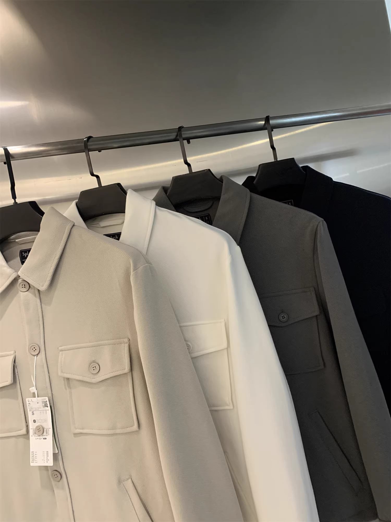 Don Quixote, một viên ngọc quý thật sự! Áo khoác dệt kim đa năng màu trơn, phong cách thể thao và giải trí thành thị của Gao Duan.