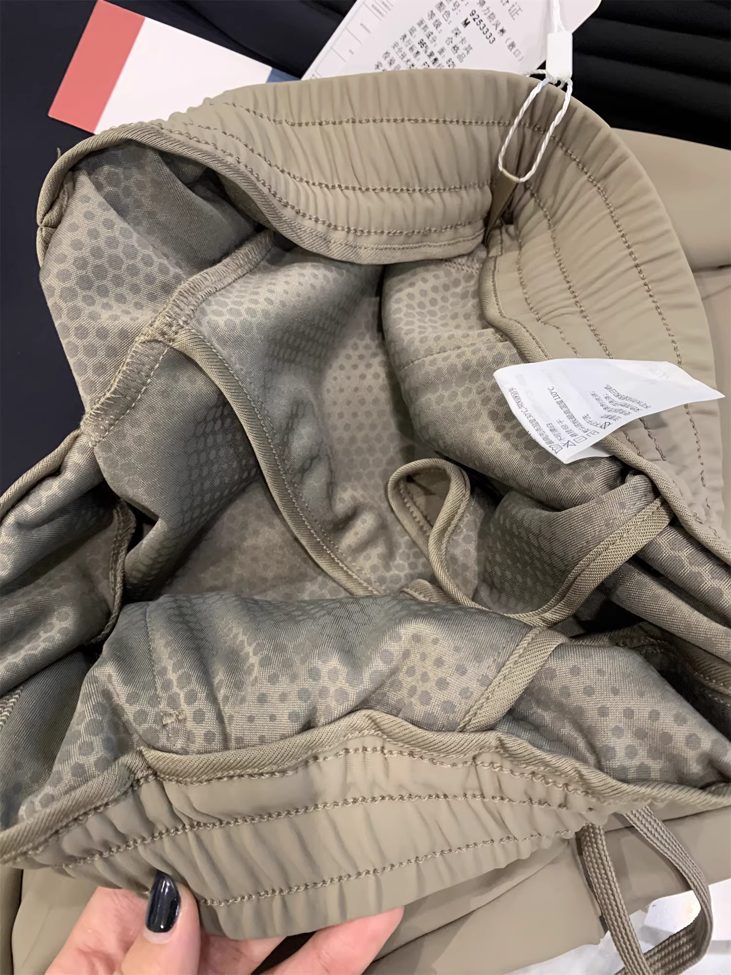 Công nghệ chống nhăn thoáng khí Don Quixote! Quần dài nam mùa thu mới, chất liệu thun co giãn, màu trơn, đa năng, phong cách thường ngày