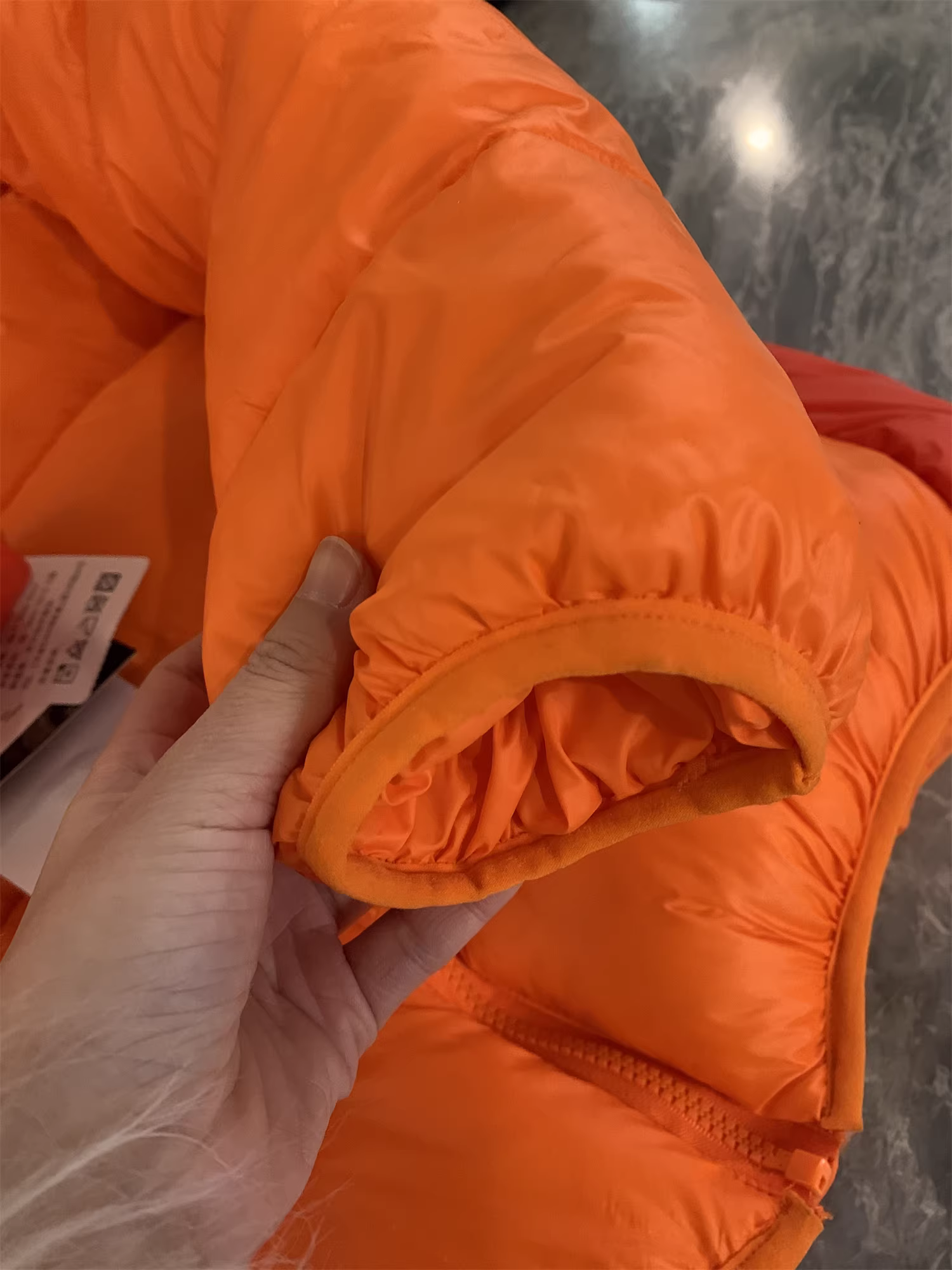 Don Quixote đang rất được ưa chuộng! Chống gió và chống nước! Áo khoác phao có mũ trùm đầu phong cách núi dành cho cặp đôi mùa thu đông.