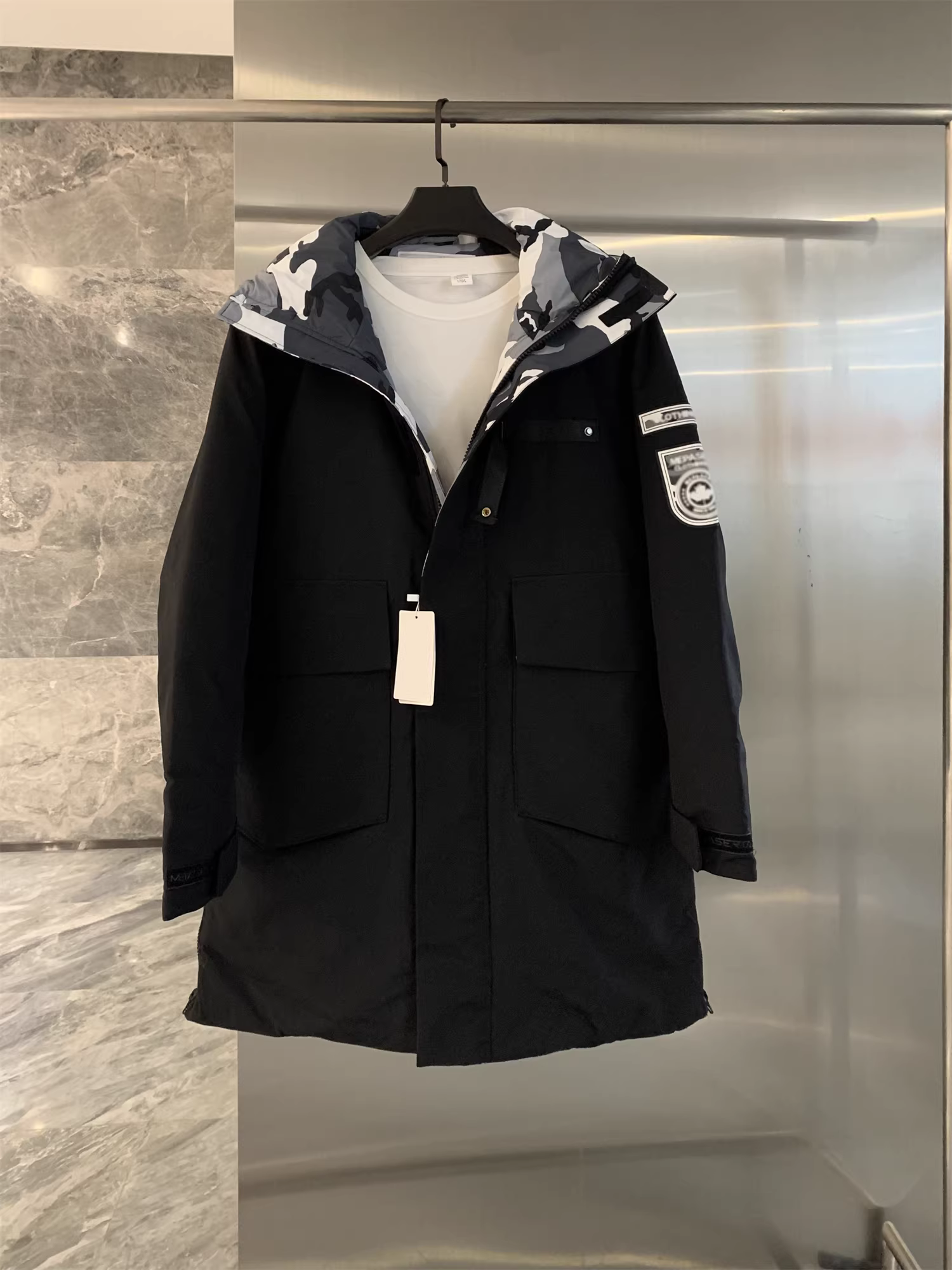 Don Quixote đến Canada! Chống lạnh và ấm áp! Áo khoác cotton dài trung bình có mũ trùm đầu dày dặn dành cho nam mùa thu đông.