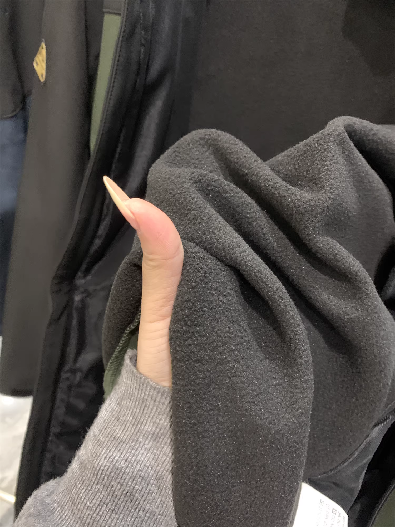 Đồ dùng cần thiết khi đi ngoài trời Don Quixote! Thiết kế phối màu! Áo khoác có mũ trùm đầu ấm áp, lót lông cừu, chống gió mùa thu đông dành cho nam.