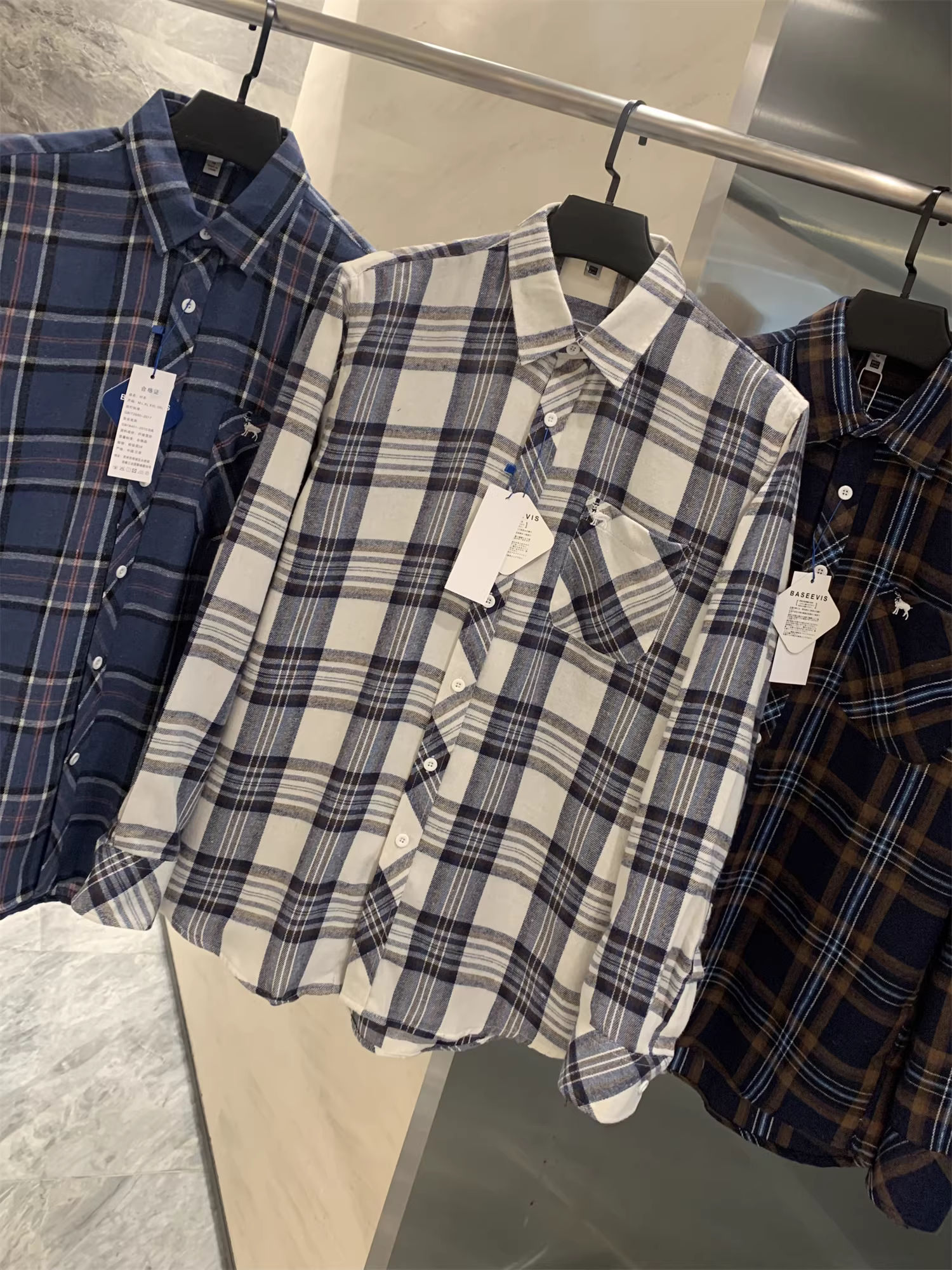 Don Quixote đã được giặt và chải sạch! Họa tiết ca rô! Áo sơ mi dài tay kẻ sọc cổ điển mùa xuân dành cho nam.