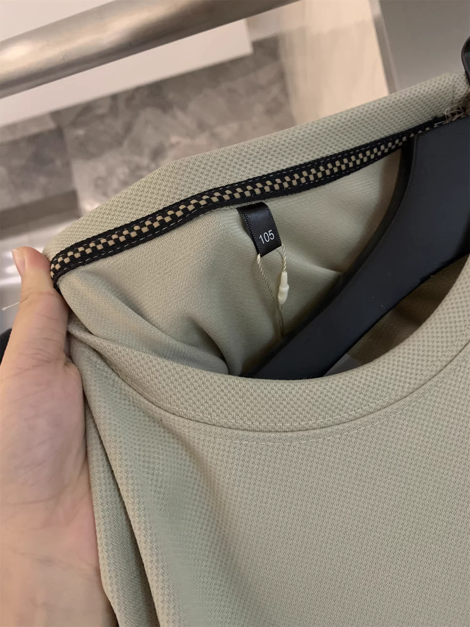 Ưu đãi đặc biệt Don Quixote! Áo len dệt kim co giãn họa tiết quả dứa! Áo len cổ tròn đa năng thời trang mùa thu dành cho nam