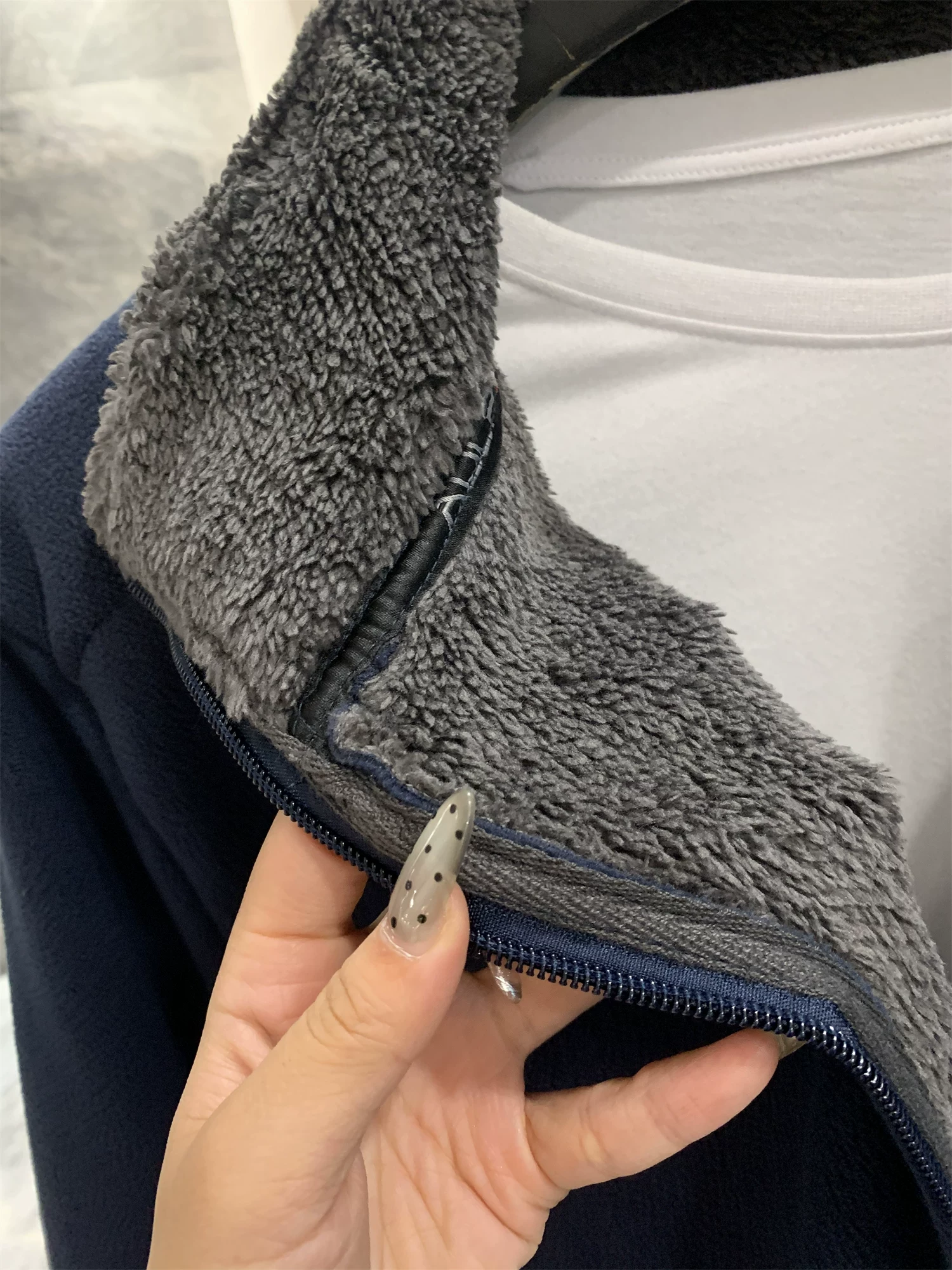 Don Quixote, một sản phẩm hàng đầu! Có lớp lót lông cừu, chống gió và giữ ấm! Áo khoác cổ đứng dành cho nam, lý tưởng cho các hoạt động thể thao và giải trí ngoài trời vào mùa thu và mùa đông.