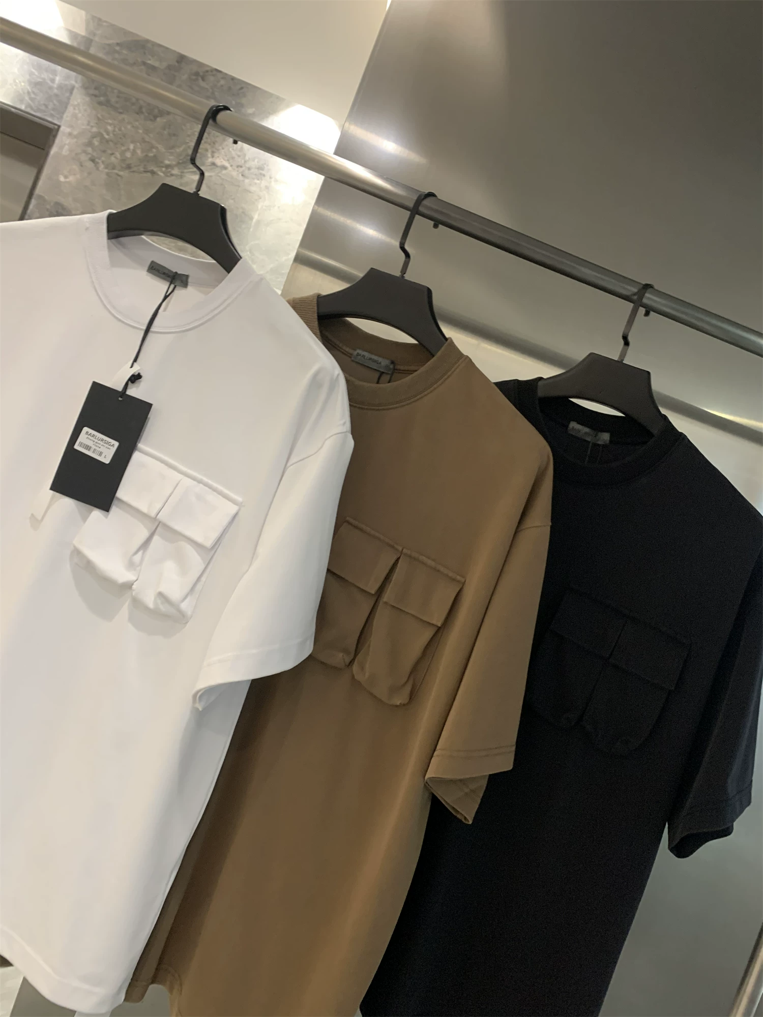 Chức năng của dòng sản phẩm Don Quixote Outdoor Mountain! Áo thun mùa hè nhanh khô, thoáng mát, dáng rộng, túi ba chiều, kiểu dáng công sở, thường ngày, tay ngắn