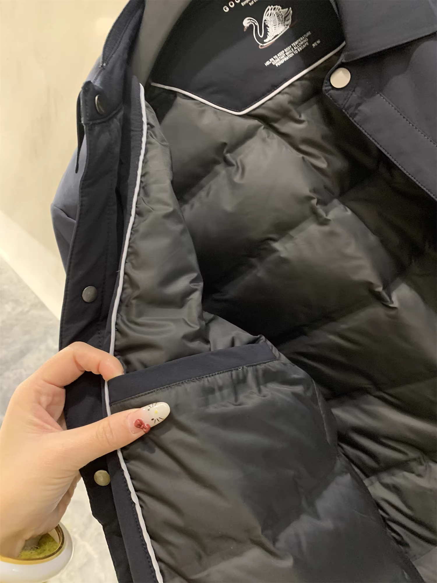 Áo khoác lông ngỗng Don Quixote! Độ dày cao và độ ấm cao! Áo khoác nam mùa đông kiểu dáng lịch sự nhưng vẫn thoải mái.