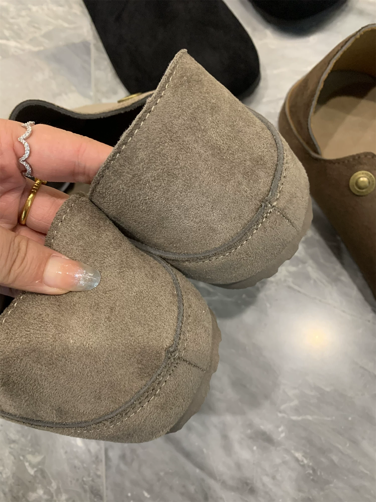 Don Quixote, một đôi giày, hai cách để mang! Giày Birkenstock kiểu dáng cổ điển, chất liệu da lộn nhẹ, chống trơn trượt, kiểu lười dành cho nam.