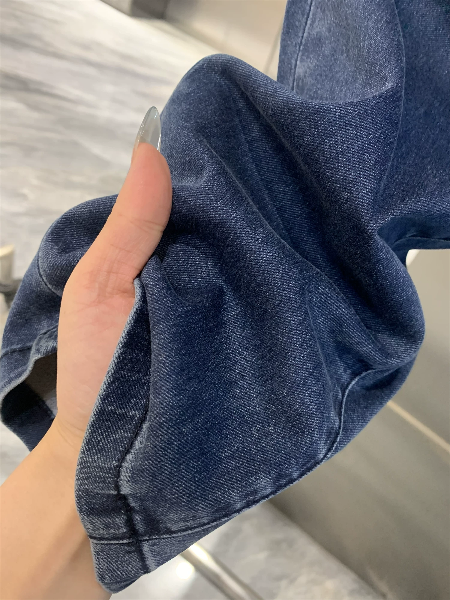 Quần jean du lịch nhẹ Don Quixote! Thoải mái hơn quần thể thao! Quần jean ống thẳng thông thường dành cho nam mùa xuân và mùa hè hợp thời trang.