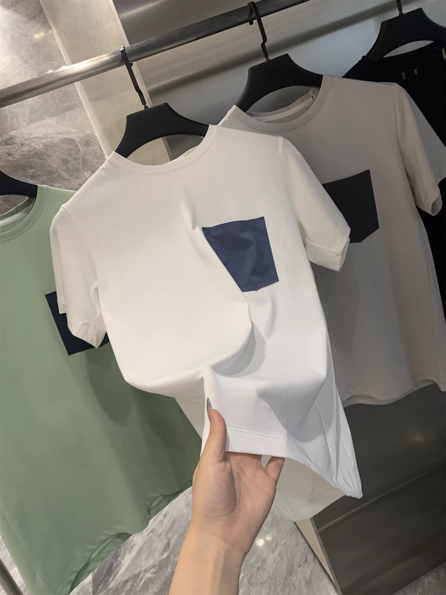 Áo thun nam Don Quixote cao cấp! Không thể thiếu khi đi ngoài trời! Công nghệ Cool-touch, đường may dán, nhanh khô, thoáng khí.