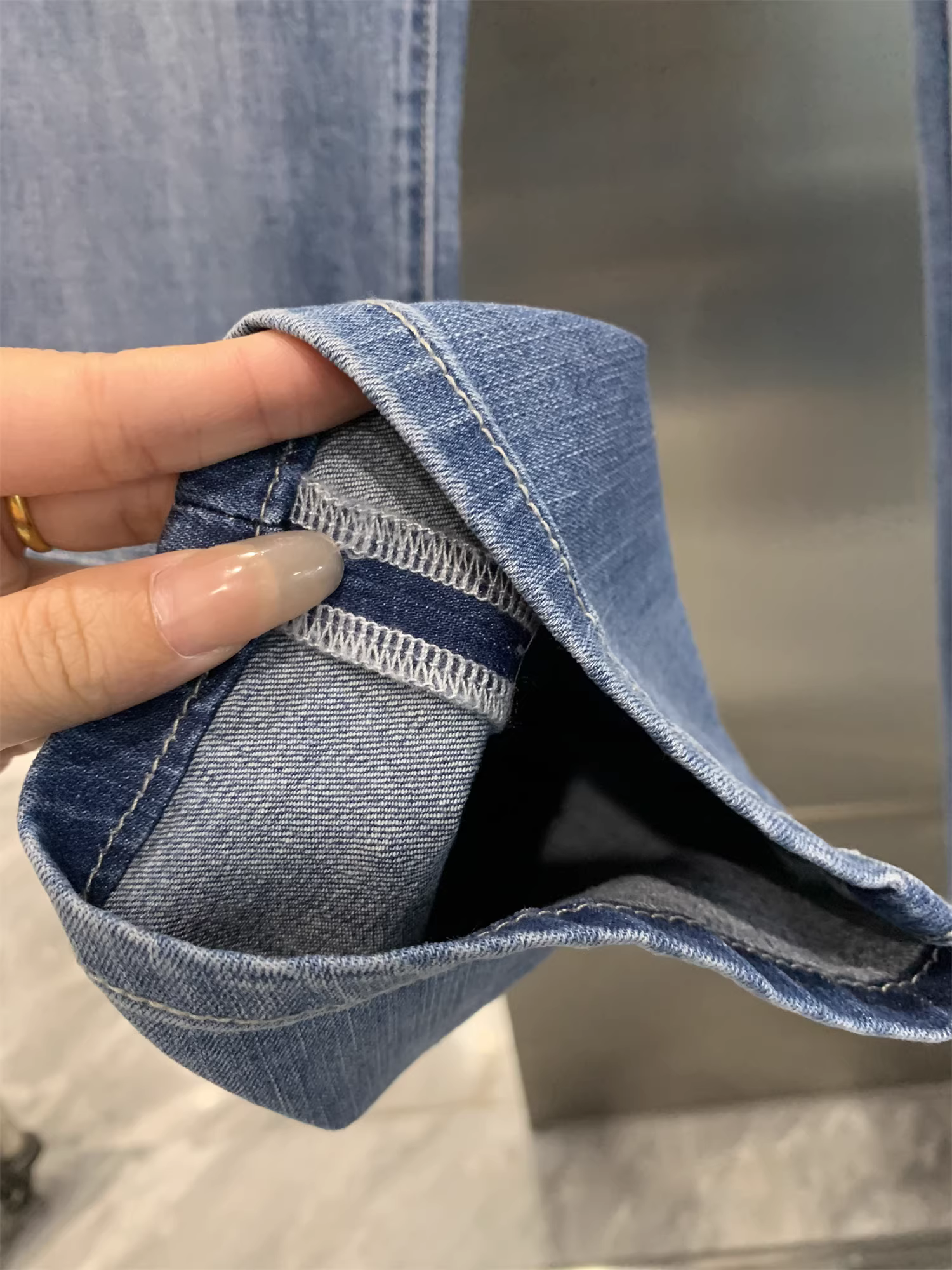 Don Quixote - Giá trị tinh khiết! Giá hời! Quần jeans denim mềm mại, chất liệu tốt, đa năng, kiểu dáng lịch sự nhưng vẫn thoải mái.