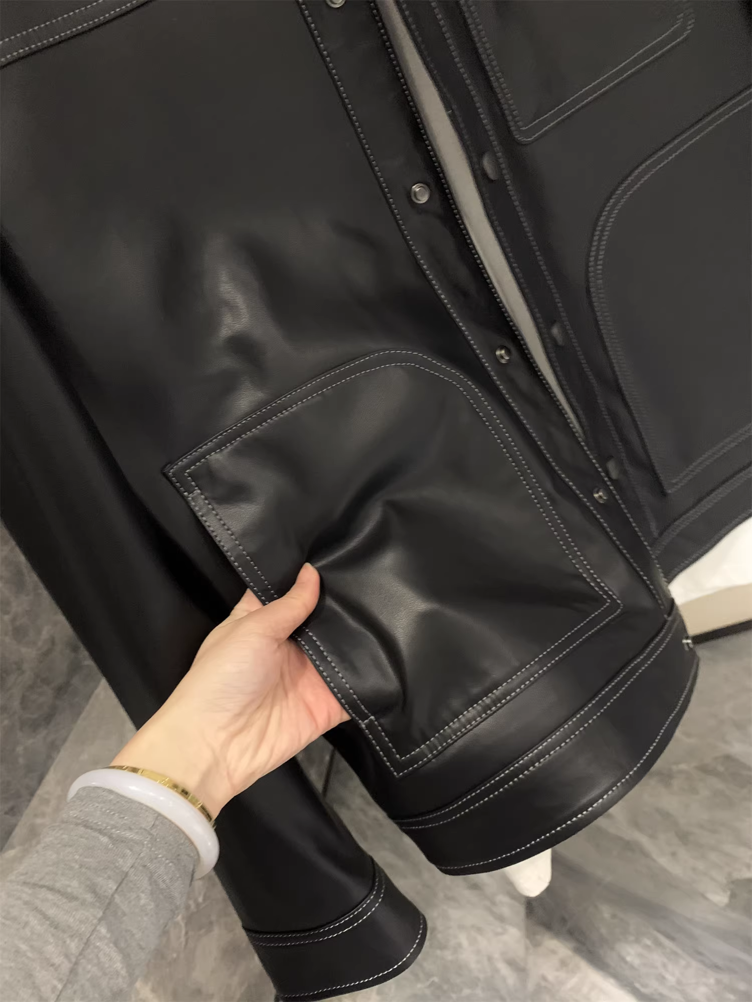 Áo khoác da cừu cao cấp Don Quixote! Tinh tế và bóng mượt! Áo khoác da thật nam thời thượng mùa thu đông với cổ áo lật.