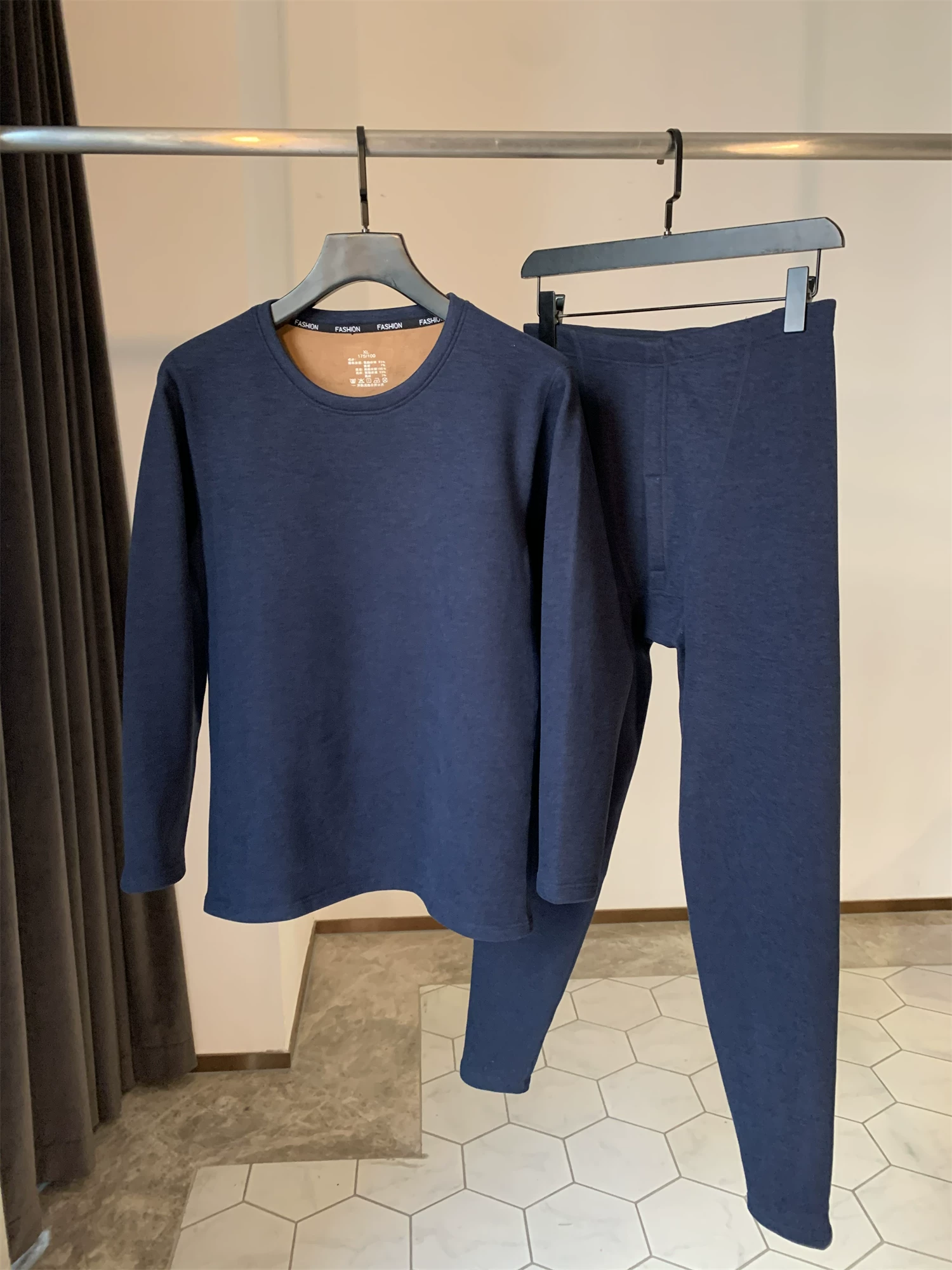 Don Quixote được sinh ra để mang lại sự thoải mái! Ấm áp và thân thiện với làn da! Bộ đồ lót giữ nhiệt dày dặn dành cho nam.