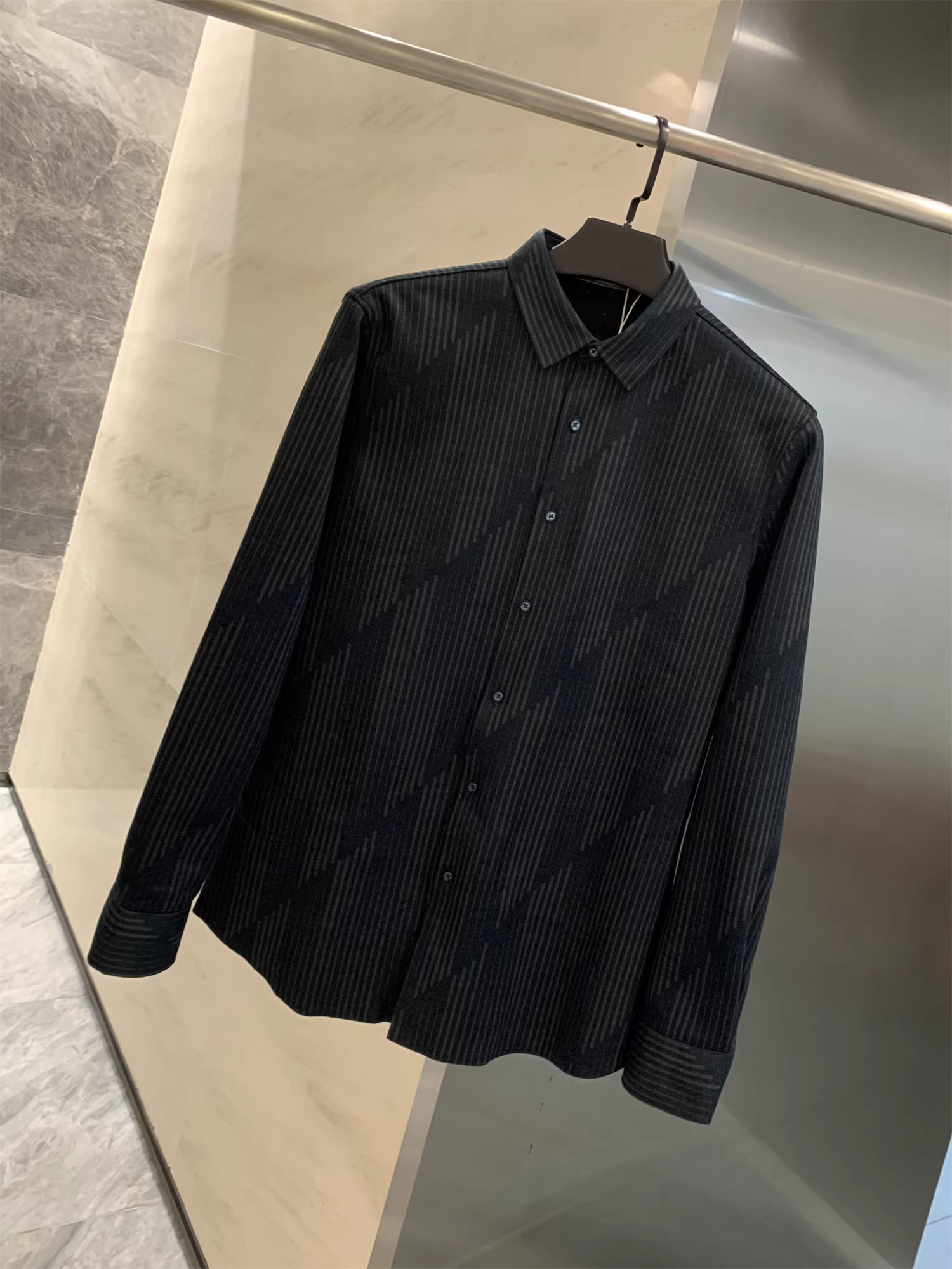 Thương hiệu Don Quixote Luoshijiao! Áo sơ mi giữ nhiệt bằng lông cừu chải sợi thân thiện với da mùa thu đông dành cho nam giới.