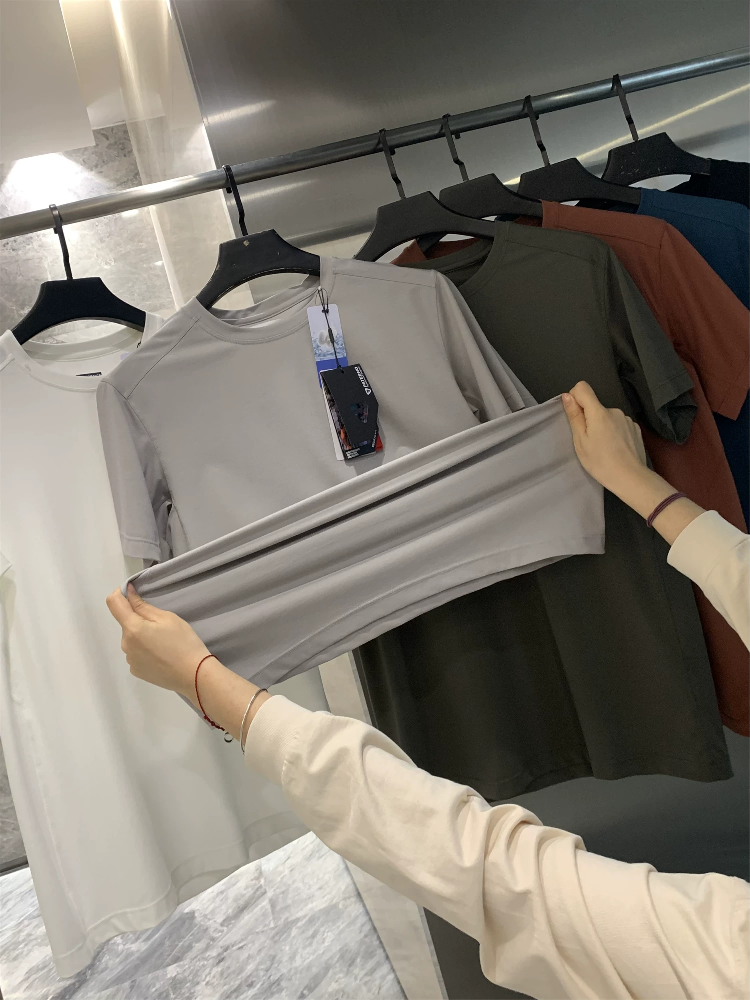 Don Quixote Tencel Lyocell + Mulberry Silk! Dòng sản phẩm chăm sóc da sang trọng! Áo thun ngắn tay màu trơn mùa hè dành cho nam