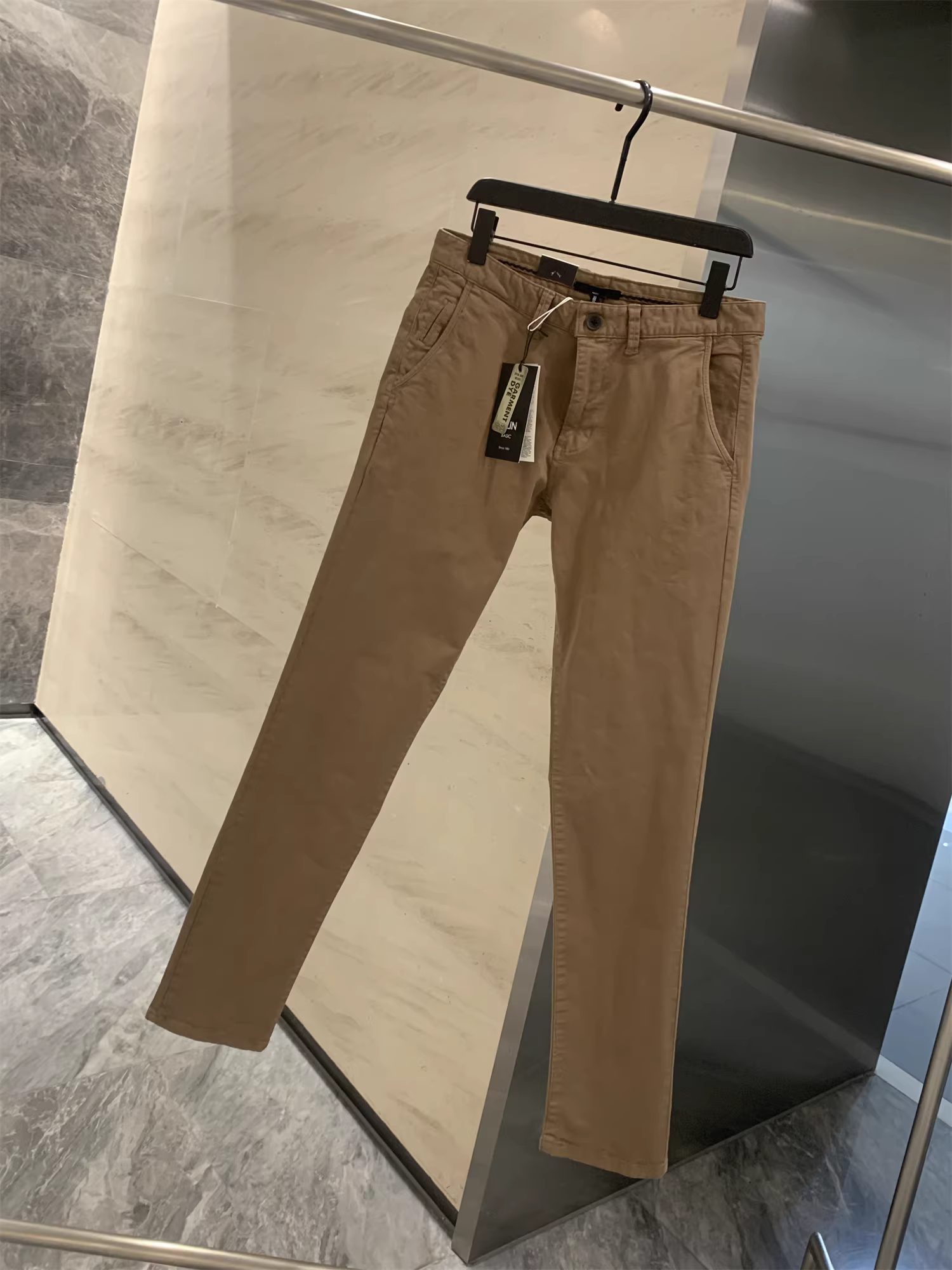 Don Quixote đến Thổ Nhĩ Kỳ! Sản phẩm tuyệt vời! Quần âu nam may ba chiều, màu trơn, đa năng, dáng thẳng.