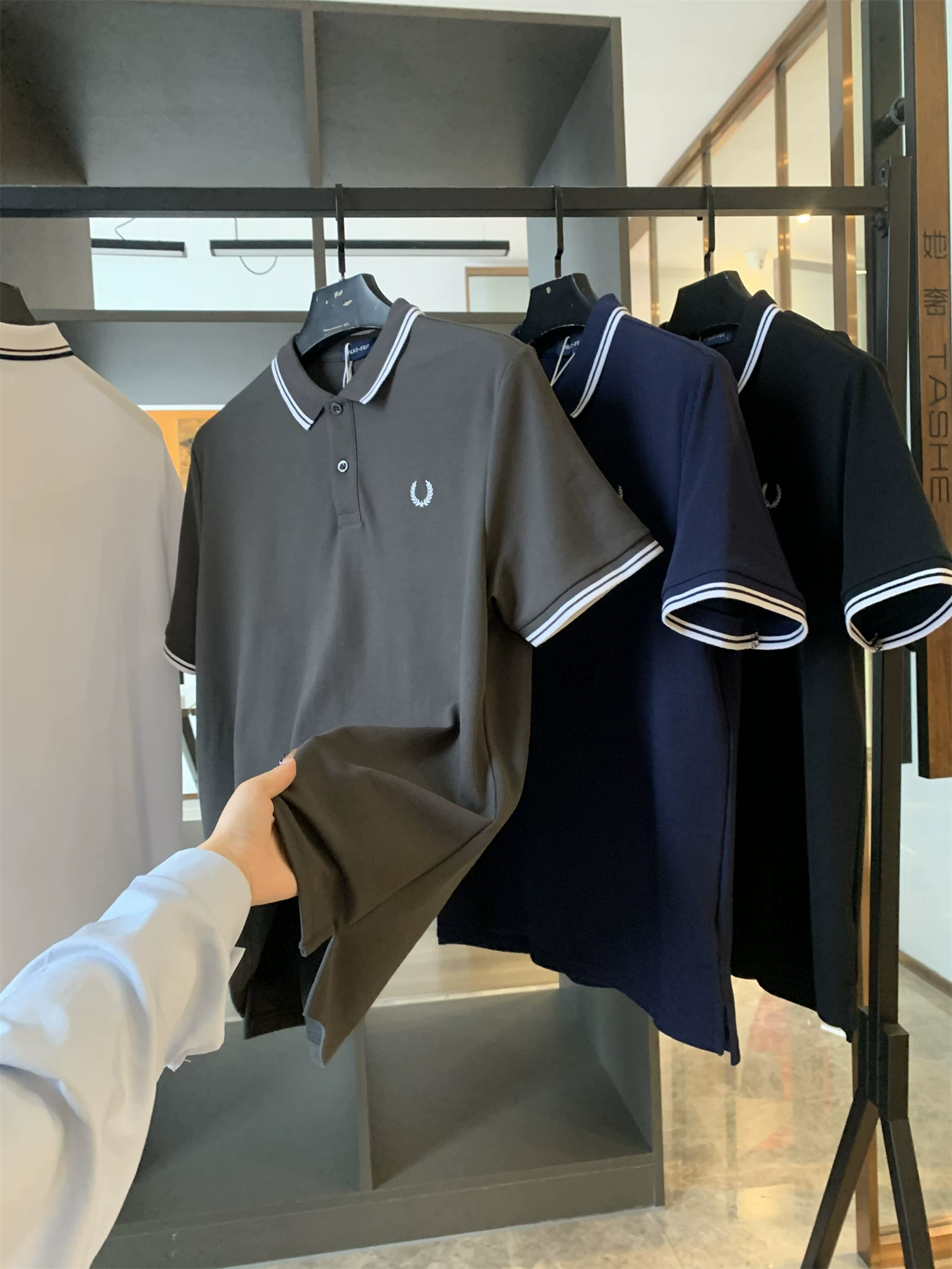 Áo Polo nam tay ngắn chất liệu vải công nghệ cao Don Quixote! Vải cotton pique sợi mịn! Màu trơn mùa hè, cổ trụ.