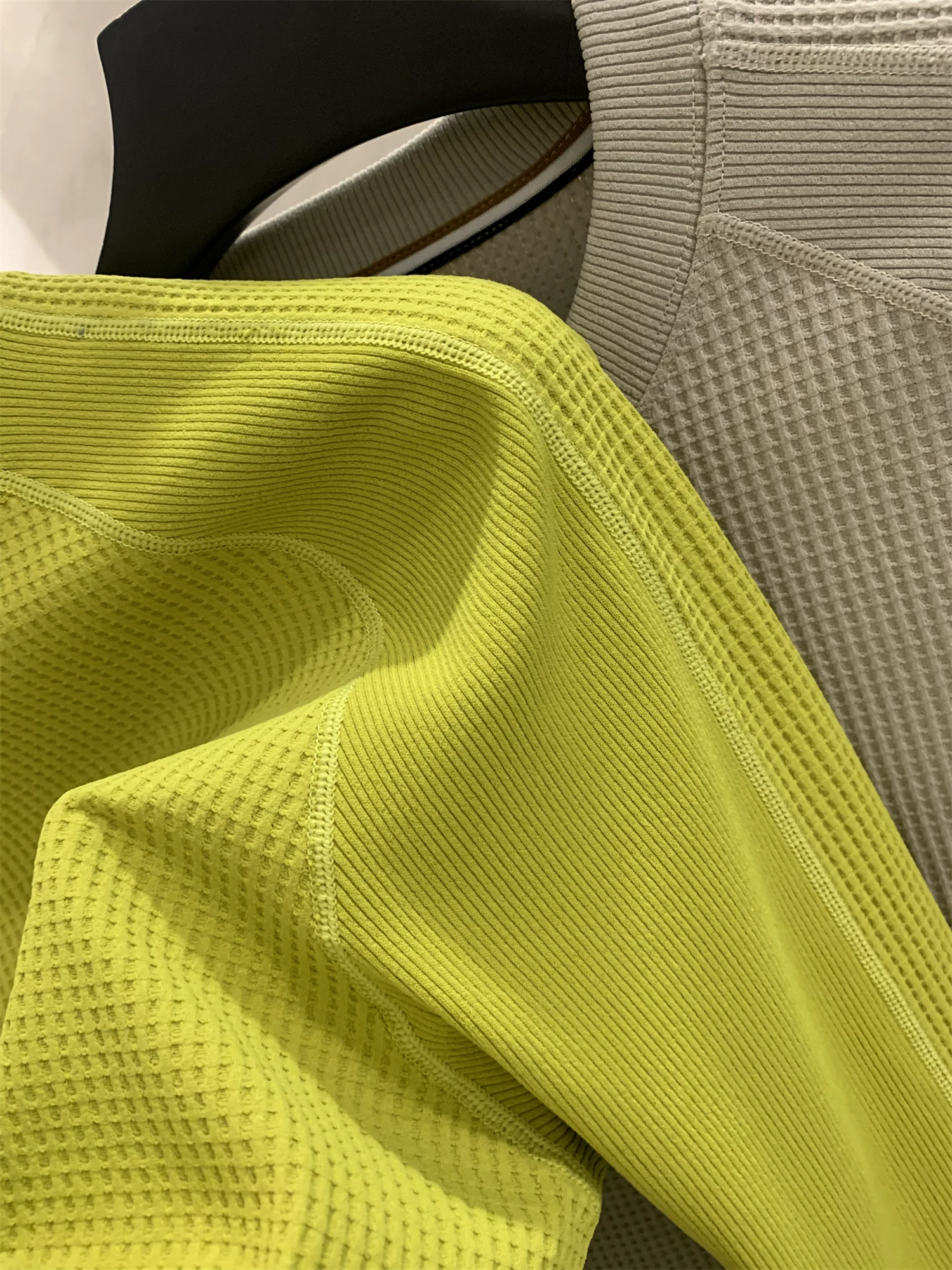 Vải bánh quế nhẹ Don Quixote! Thấm hút mồ hôi và nhanh khô! Áo thun dài tay thường ngày dành cho cả nam và nữ mùa xuân và mùa thu Áo thun dài tay hợp thời trang