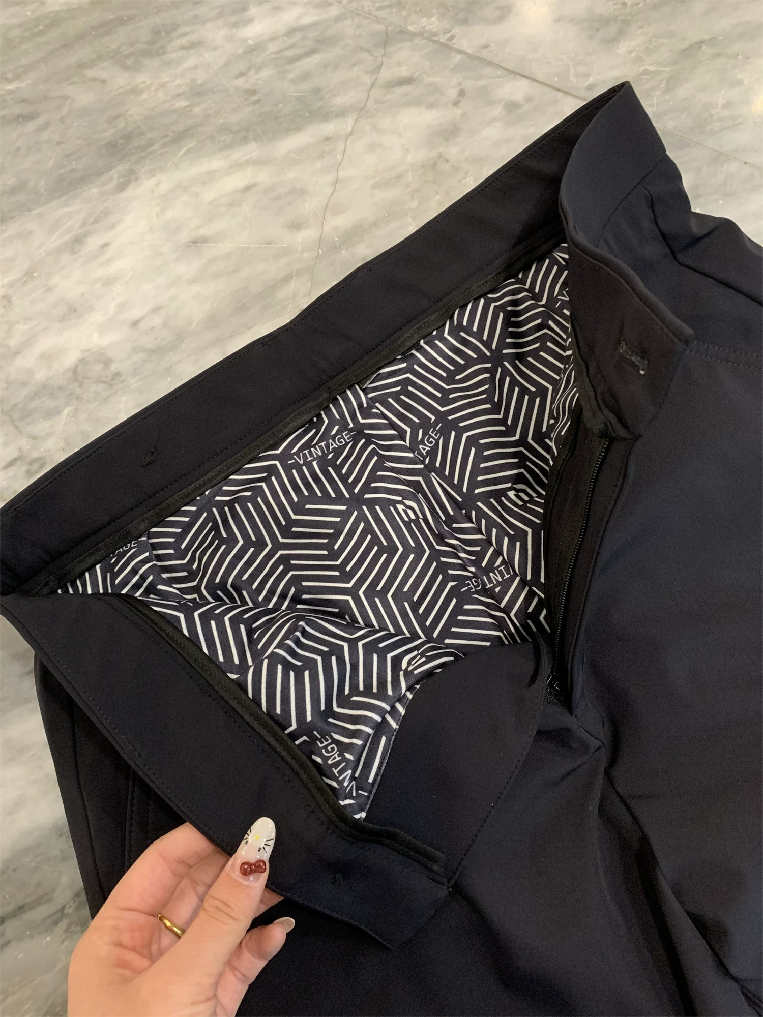 Don Quixote 90% lông vịt! Quần ống đứng nam mùa đông, chất liệu lông vũ mềm mại và ấm áp!