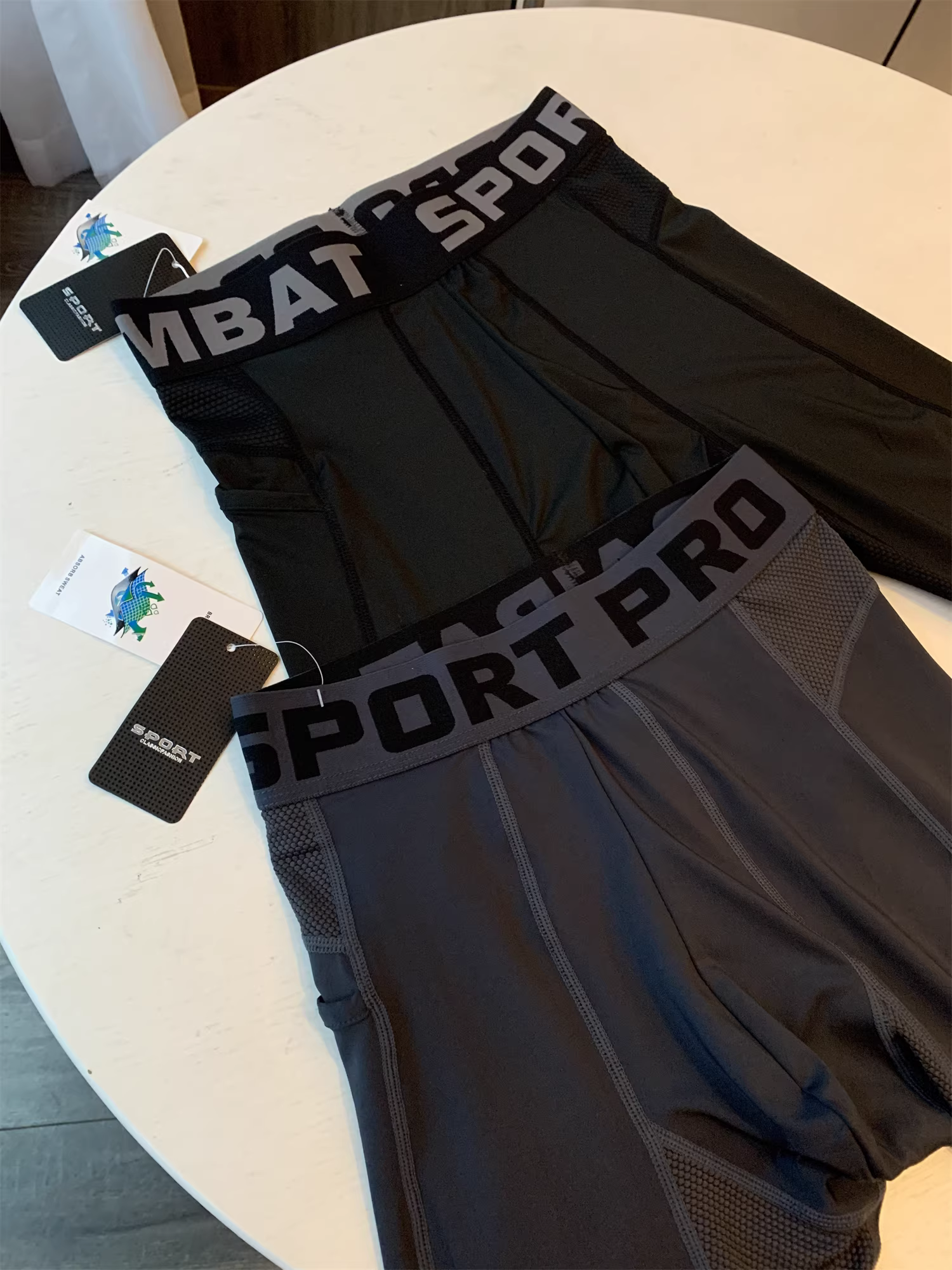 Don Quixote sinh ra để chơi thể thao! Nhanh khô, thoáng khí, độ đàn hồi cao! Quần bó sát nam dành cho thể thao, chạy bộ và tập thể dục.