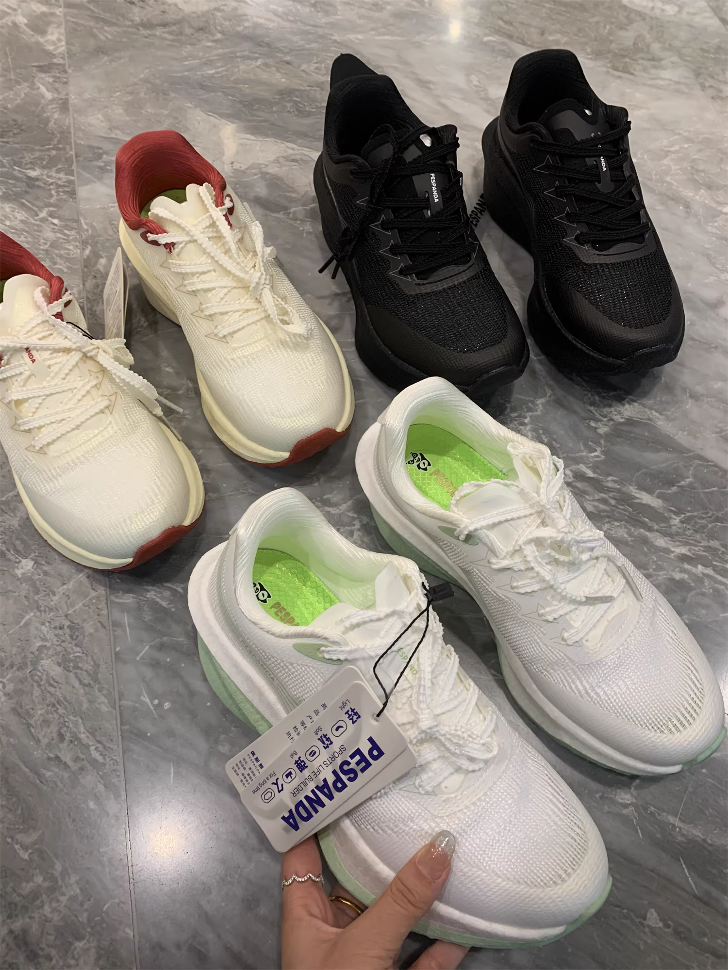 Đế xốp nhẹ Don Quixote! Giảm xóc và hồi phục! Giày thể thao thông thường thoáng khí dành cho cặp đôi