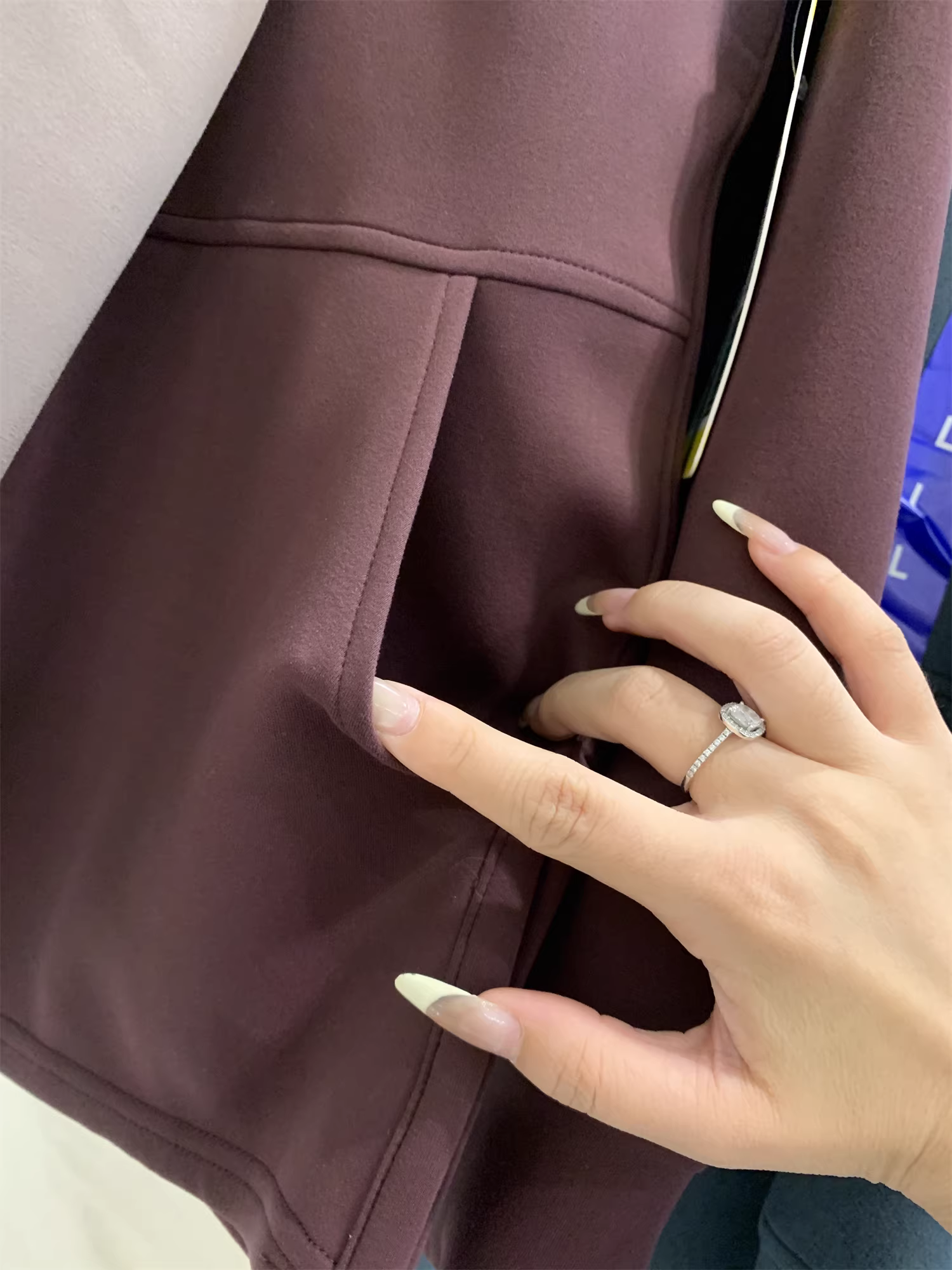 Ưu đãi hàng ngày của Don Quixote! Lớp không khí! Xu hướng áo nỉ có mũ trùm đầu rộng rãi màu trơn dành cho nam mùa xuân và mùa thu.