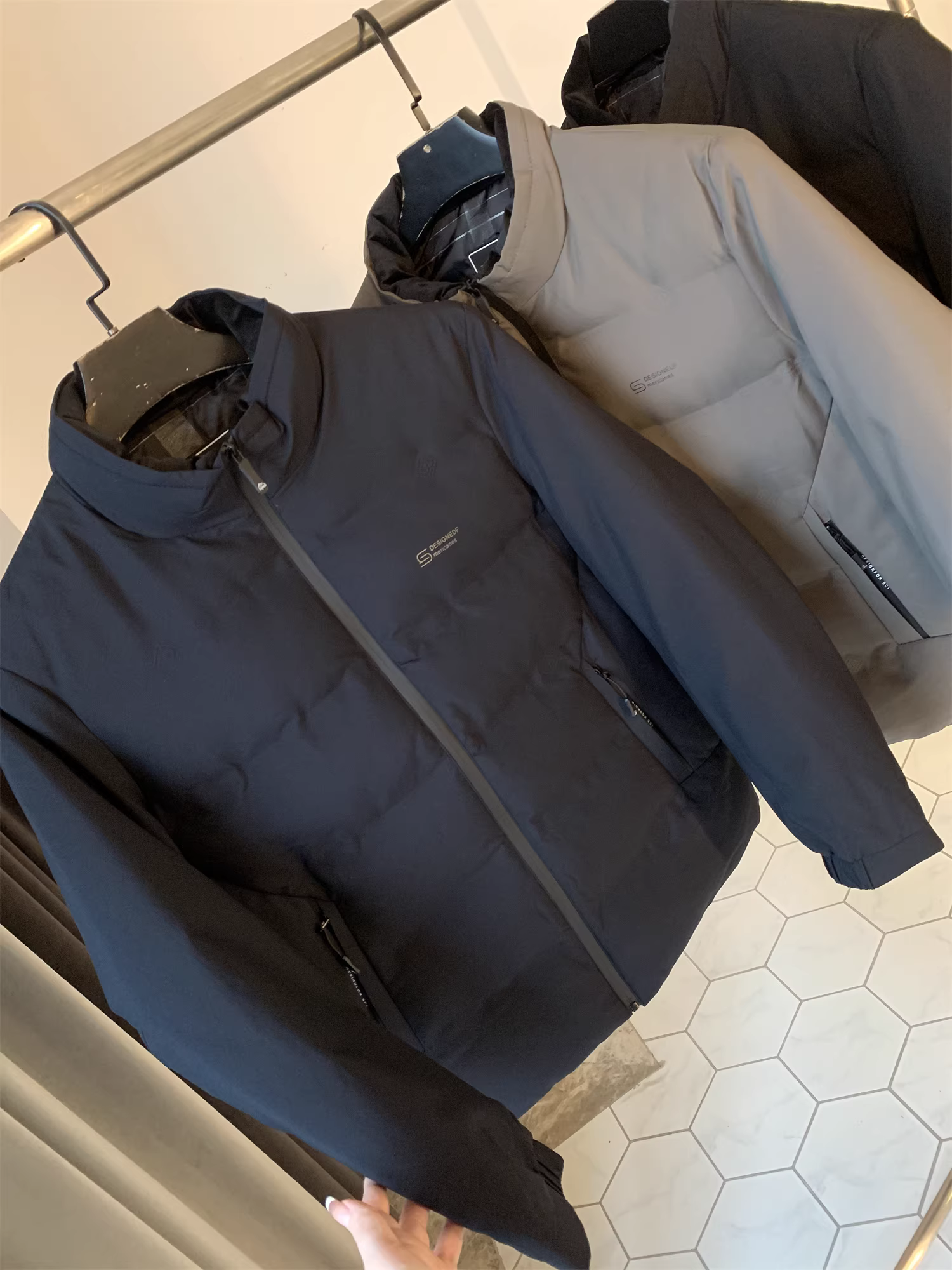 Áo khoác cotton cổ đứng mùa thu đông dành cho nam của công ty Don Quixote ODM! Dày, mềm mại và ấm áp!