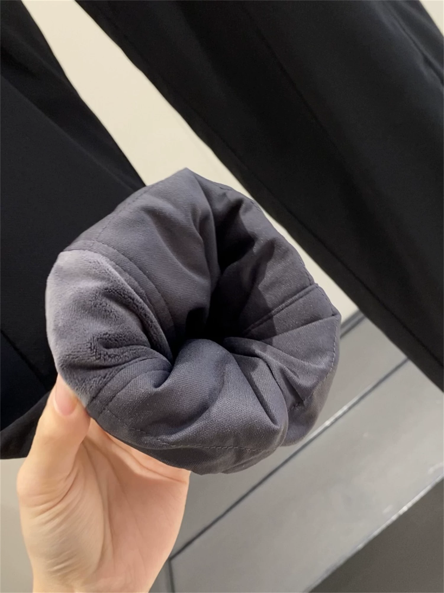 Don Quixote 90% lông vũ trắng! Công nghệ “sưởi ấm bằng tia hồng ngoại xa”! Quần ống rộng có dây rút ấm áp dành cho nam giới.