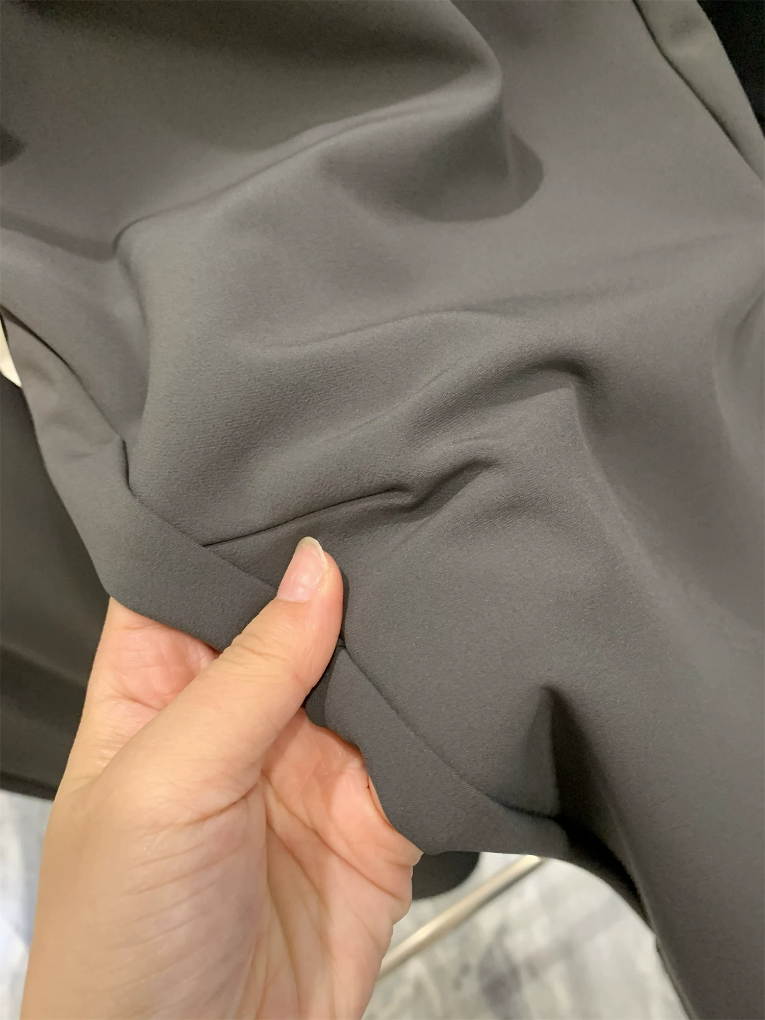 Dòng quần áo Don Quixote! Vải chống thấm năm lớp! Quần thể thao ngoài trời mùa thu, kiểu dáng ba chiều, ống thẳng, phong cách thường ngày dành cho nam.