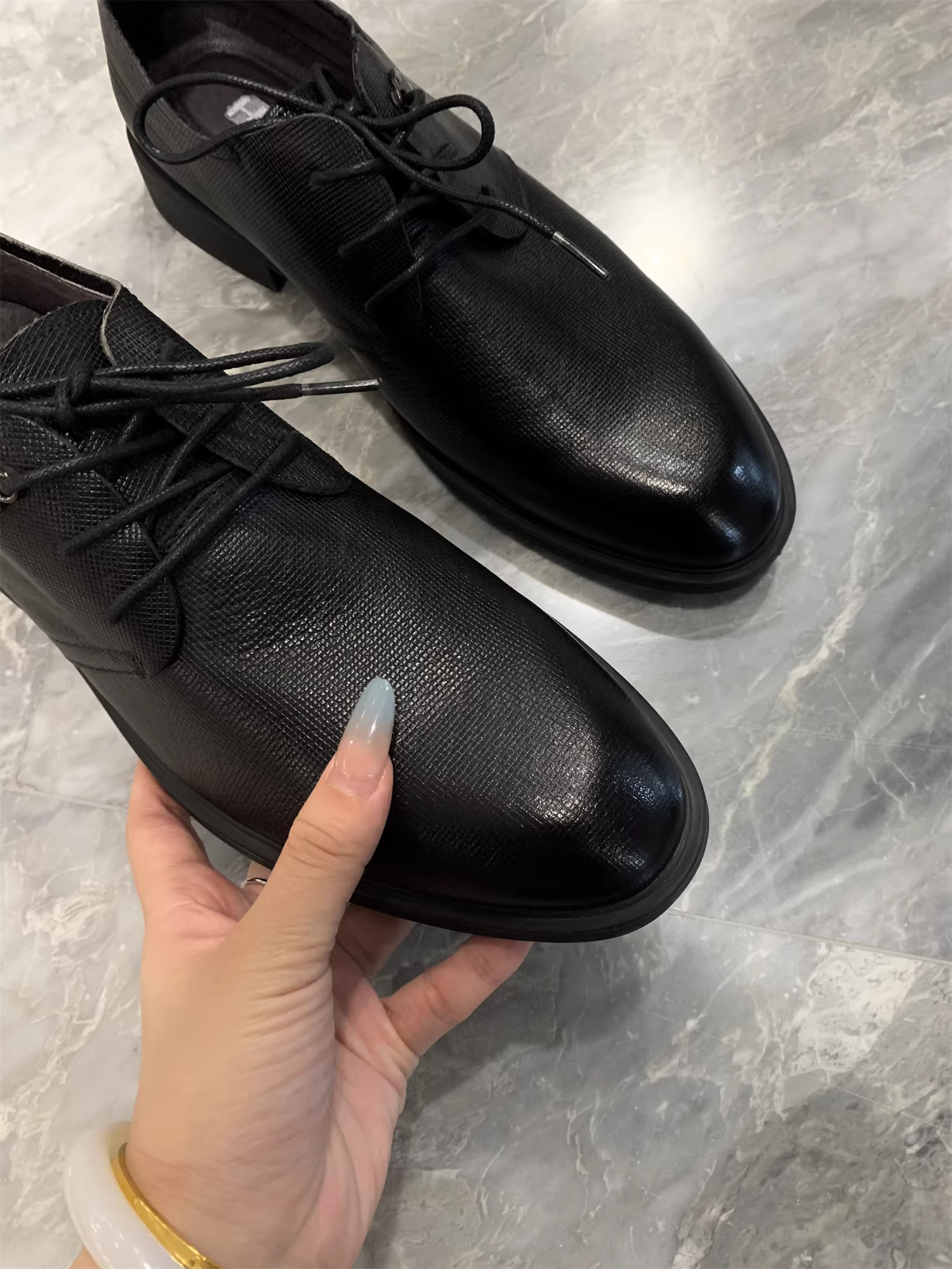 Don Quixote Ưu đãi hấp dẫn! Mặt trên chất liệu da! Giày da thật kiểu dáng công sở lịch lãm, mũi tròn, buộc dây dành cho nam.