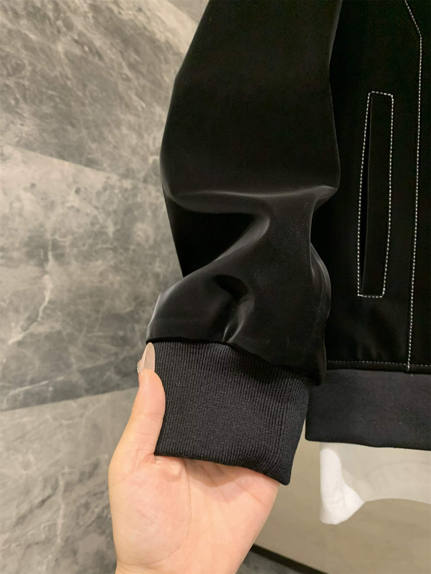 Don Quixote Offline 3K! Da cừu nhập khẩu! Áo khoác da cổ bóng chày màu đen phong cách doanh nhân.