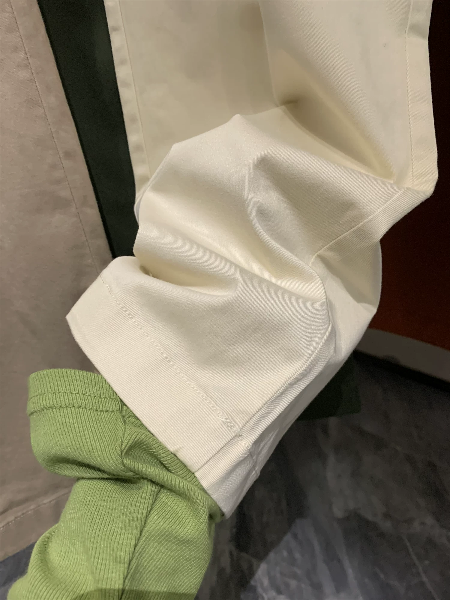 Don Quixote: Giá trị vượt trội so với tiền! Có bán tại các cửa hàng với giá 199! Quần âu nam phong cách Nhật Bản, thoải mái, thoáng khí, thích hợp cho mùa thu.