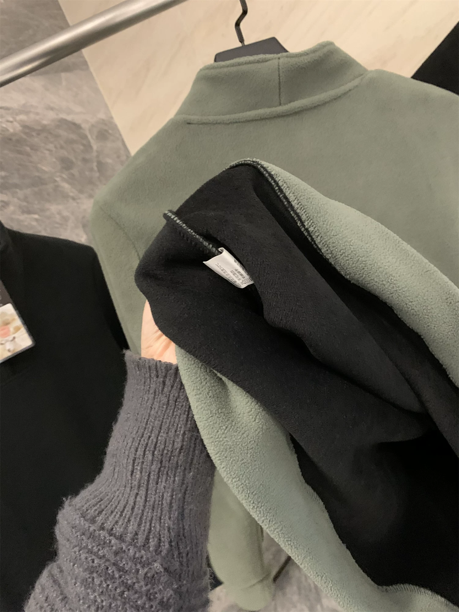 Don Quixote thật tuyệt vời! Áo nỉ hai lớp dày dặn! Áo nỉ nam cổ đứng nửa khóa kéo mùa đông