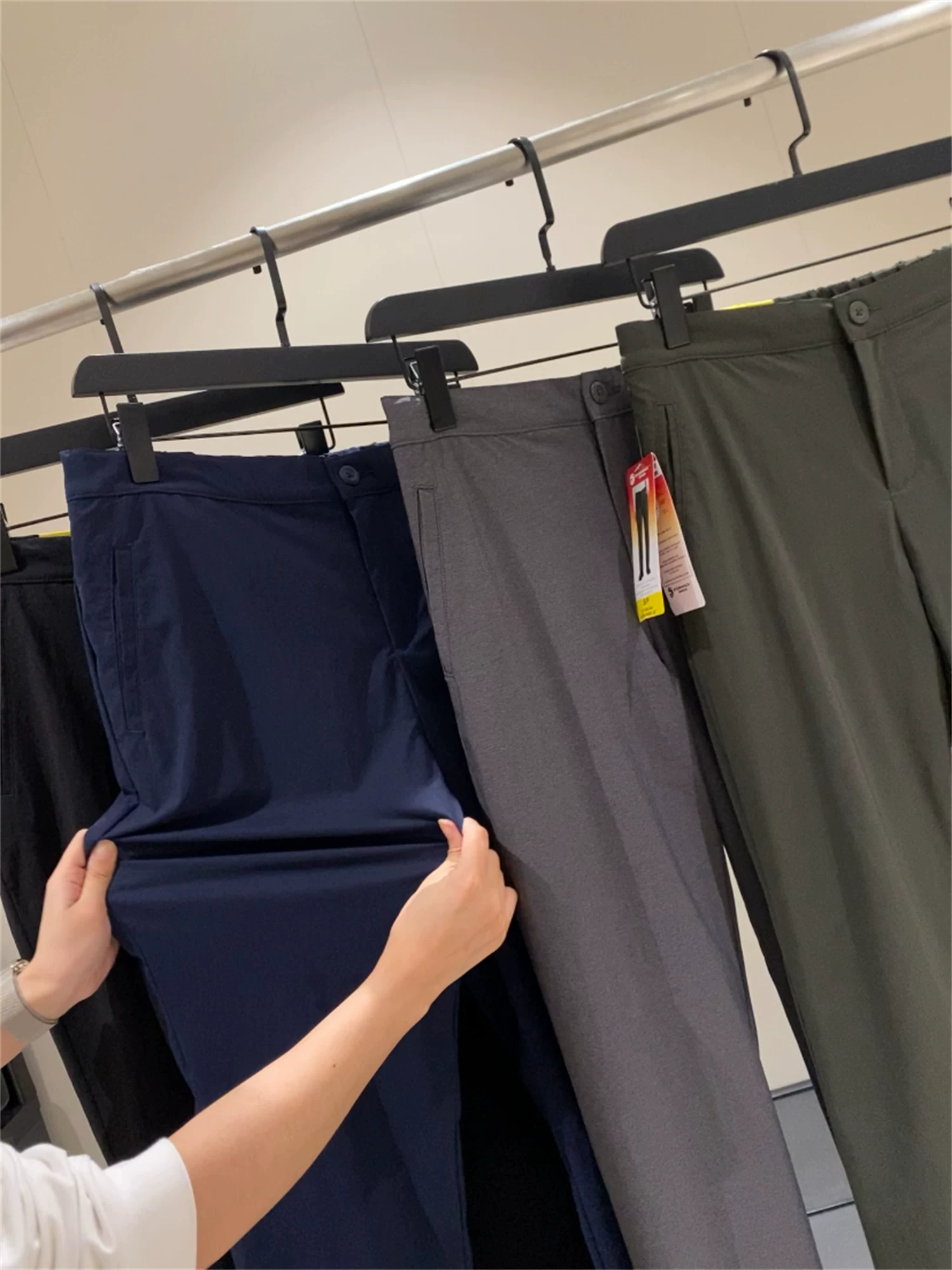 Don Quixote Canada! Quần dài ống đứng cạp cao, chất liệu lông cừu giữ ấm, chống gió, phong cách cặp đôi, quần thường ngày