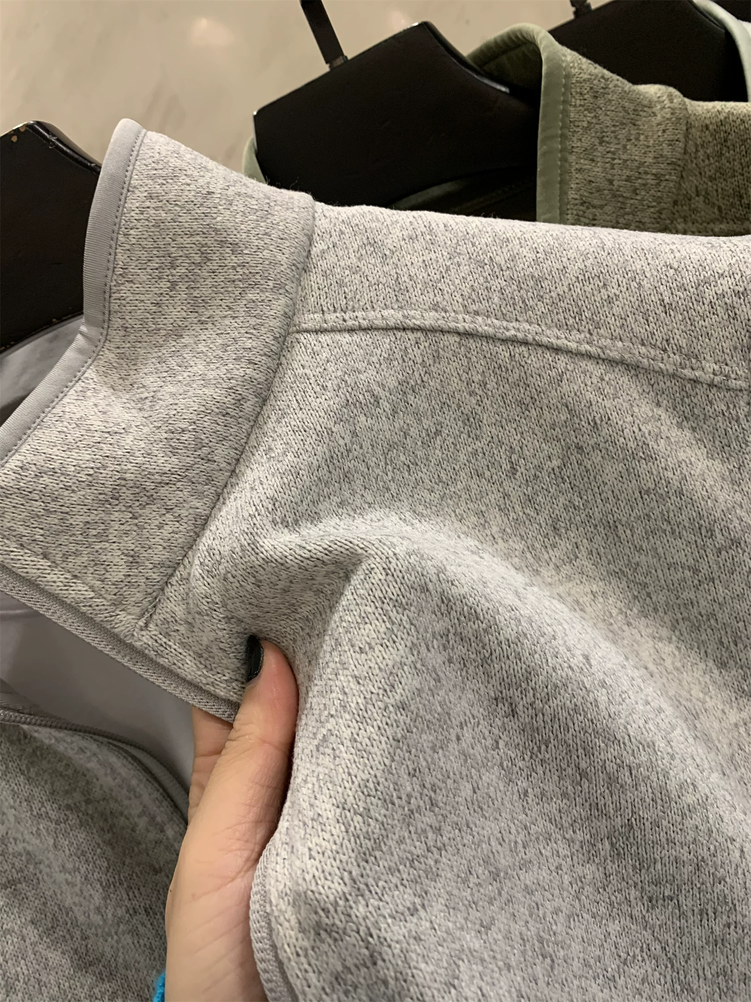 Loạt phim kinh điển về chuyến bay của Don Quixote! Áo khoác lông cừu cổ đứng thường ngày dành cho cặp đôi mùa thu đông.