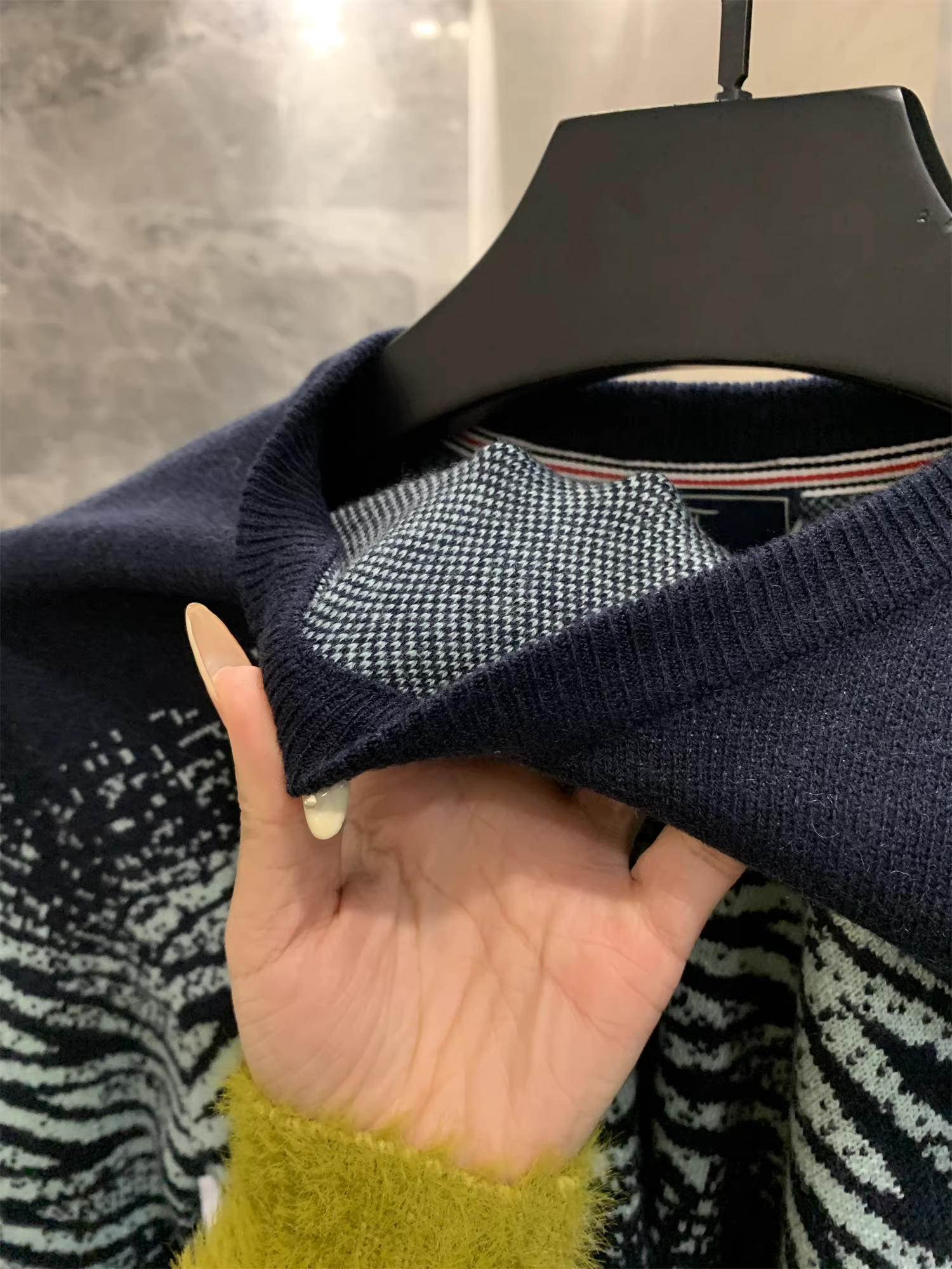 Sợi đôi Don Quixote + pha trộn bông! Xu hướng áo len cổ tròn dệt kim thông thường đa năng dành cho nam mùa thu đông