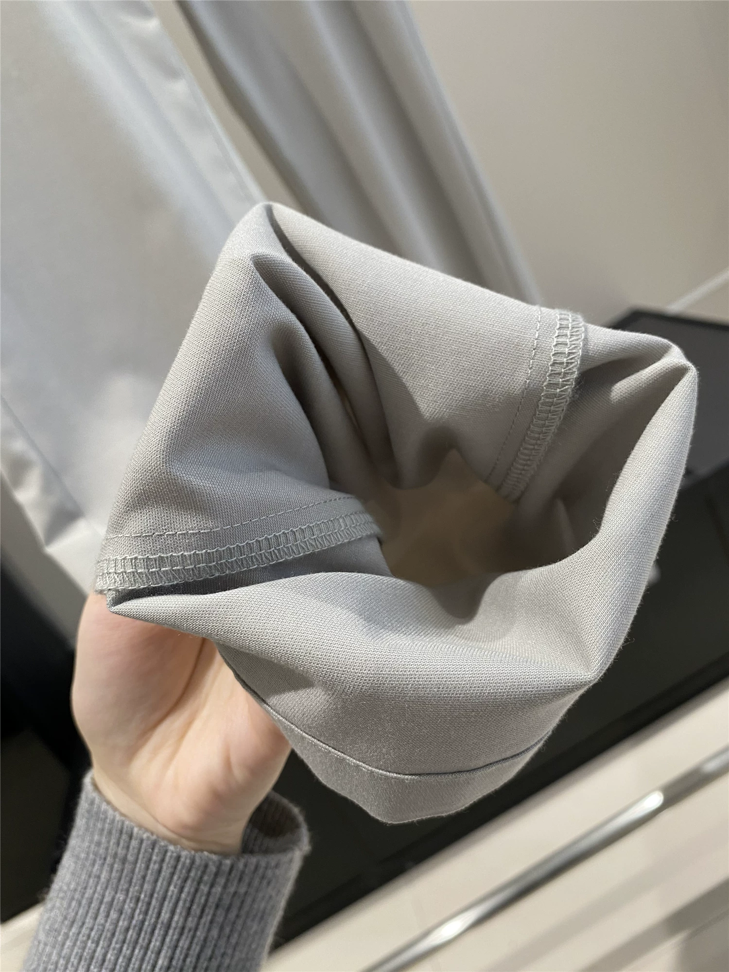 Don Quixote Silk + Lyocell + Modal! Quần dài dáng thẳng, chất liệu vải mềm mại, mặc thường ngày mùa xuân hè