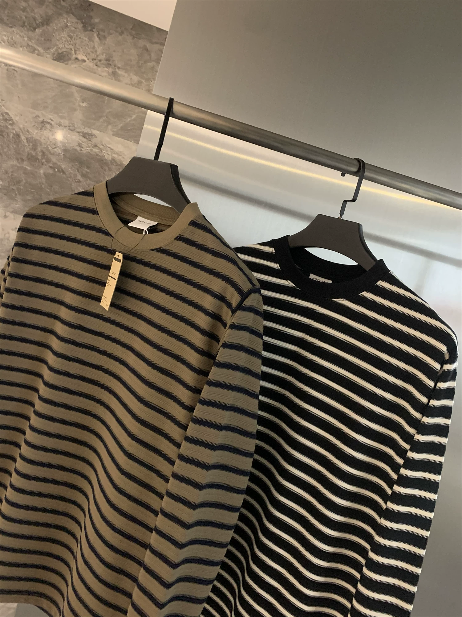 Don Quixote Classic Stripes! Áo thun nam dài tay thẳng kiểu dáng cổ điển thoáng khí thấm hút mồ hôi mùa thu