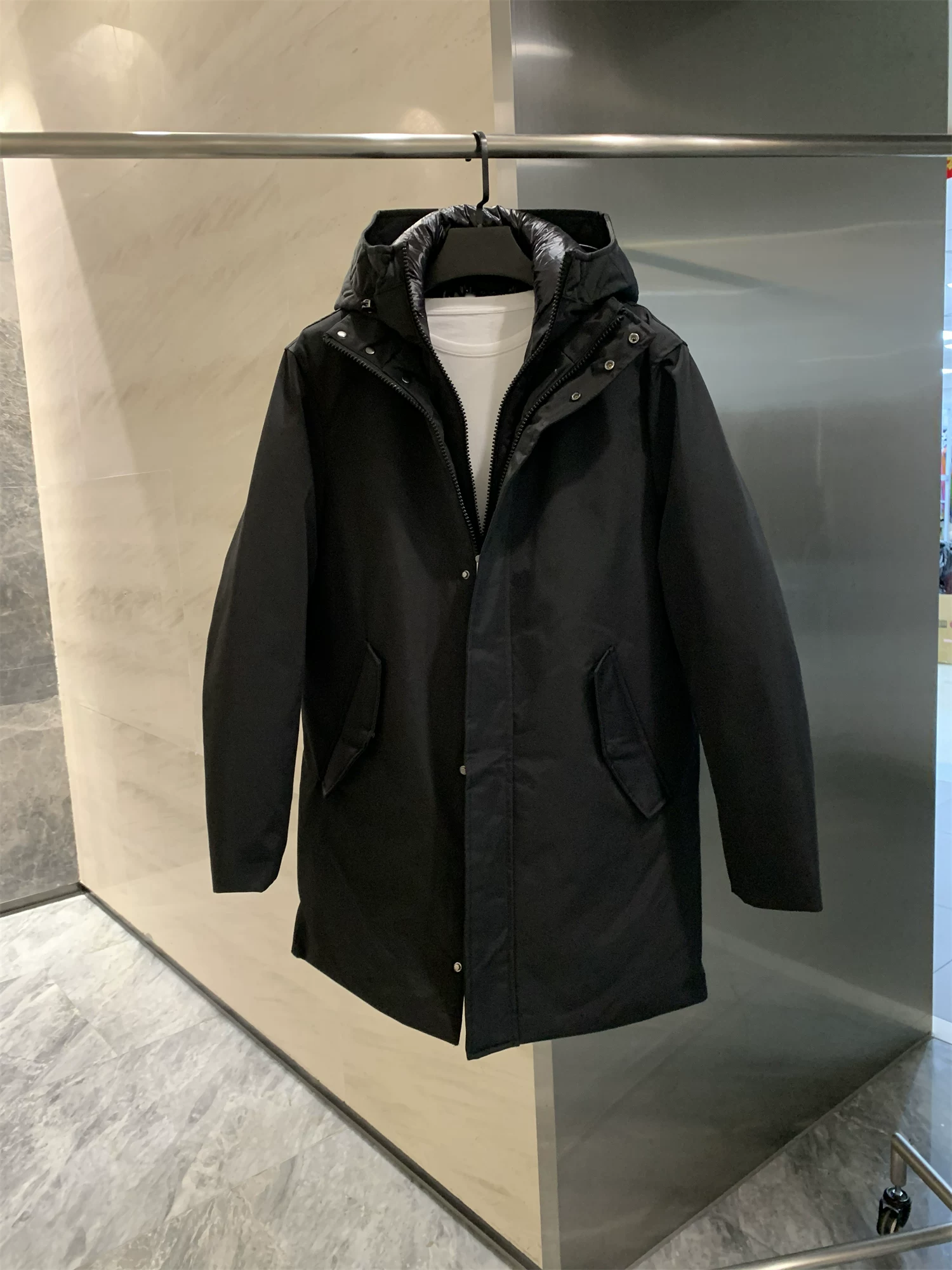 Don Quixote du hành khắp Tây Ban Nha! Sản phẩm tuyệt vời! Áo khoác lông vũ có mũ trùm đầu dài đến giữa thân dành cho nam giới.