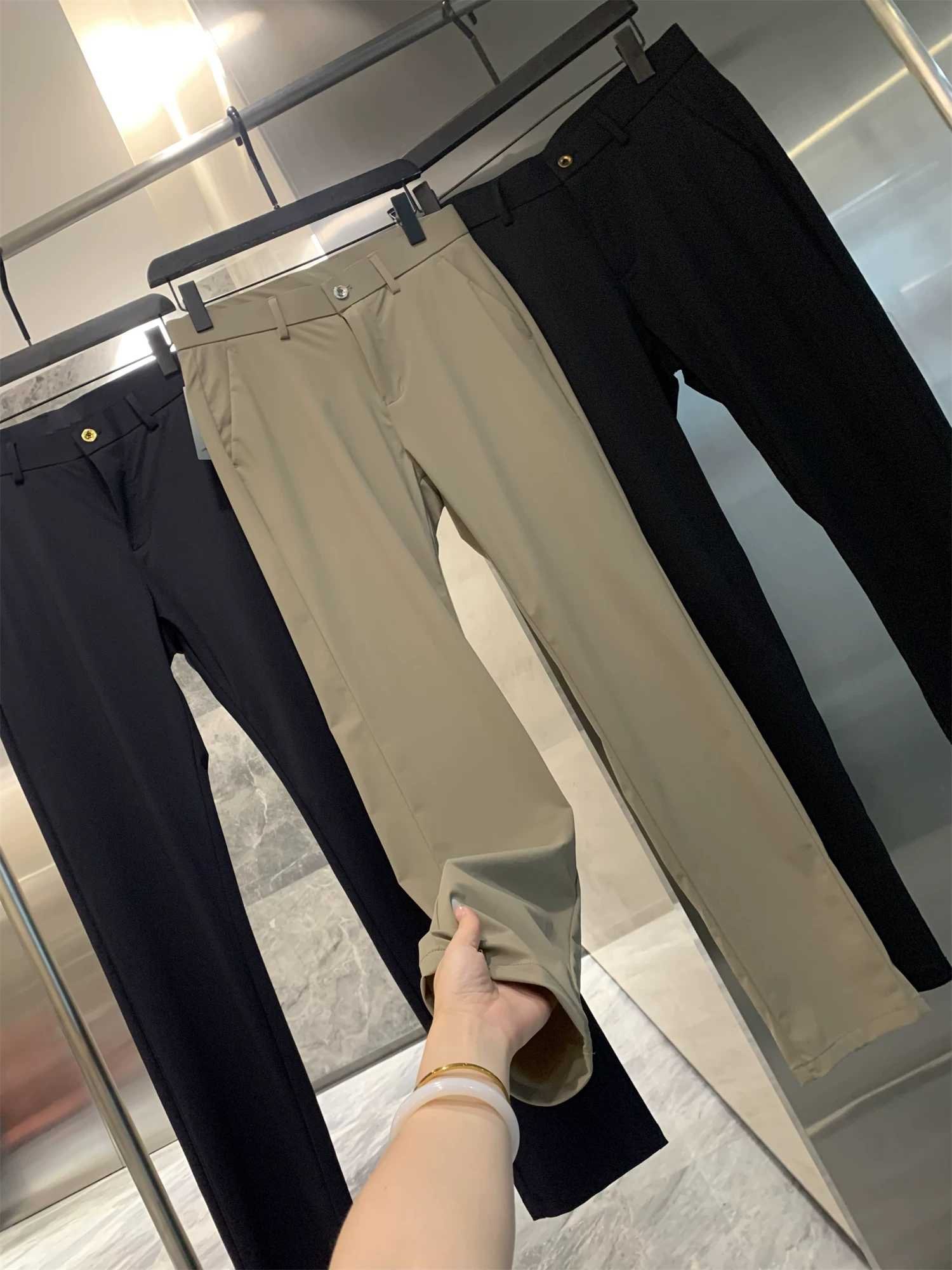 Công nghệ đen bốn lớp chống thấm Don Quixote! Quần âu nam thẳng ống, chống thấm nước, thân thiện với da, thoáng khí, thích hợp cho mùa xuân và mùa hè.