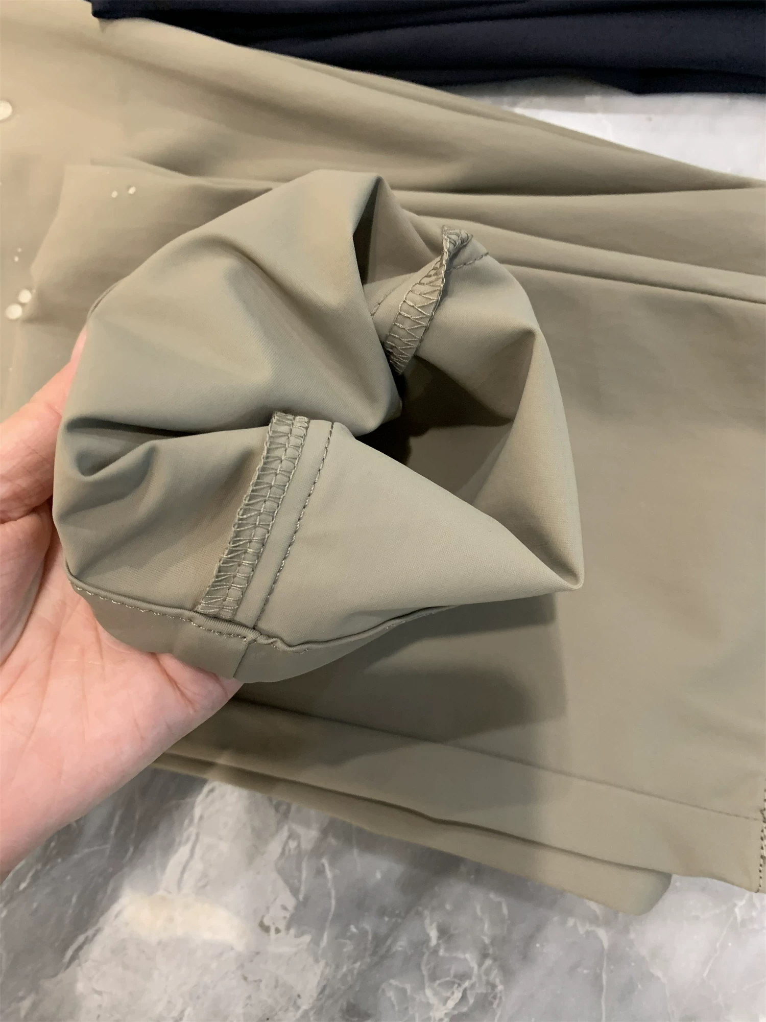 Công nghệ đen bốn lớp chống thấm Don Quixote! Quần âu nam thẳng ống, chống thấm nước, thân thiện với da, thoáng khí, thích hợp cho mùa xuân và mùa hè.