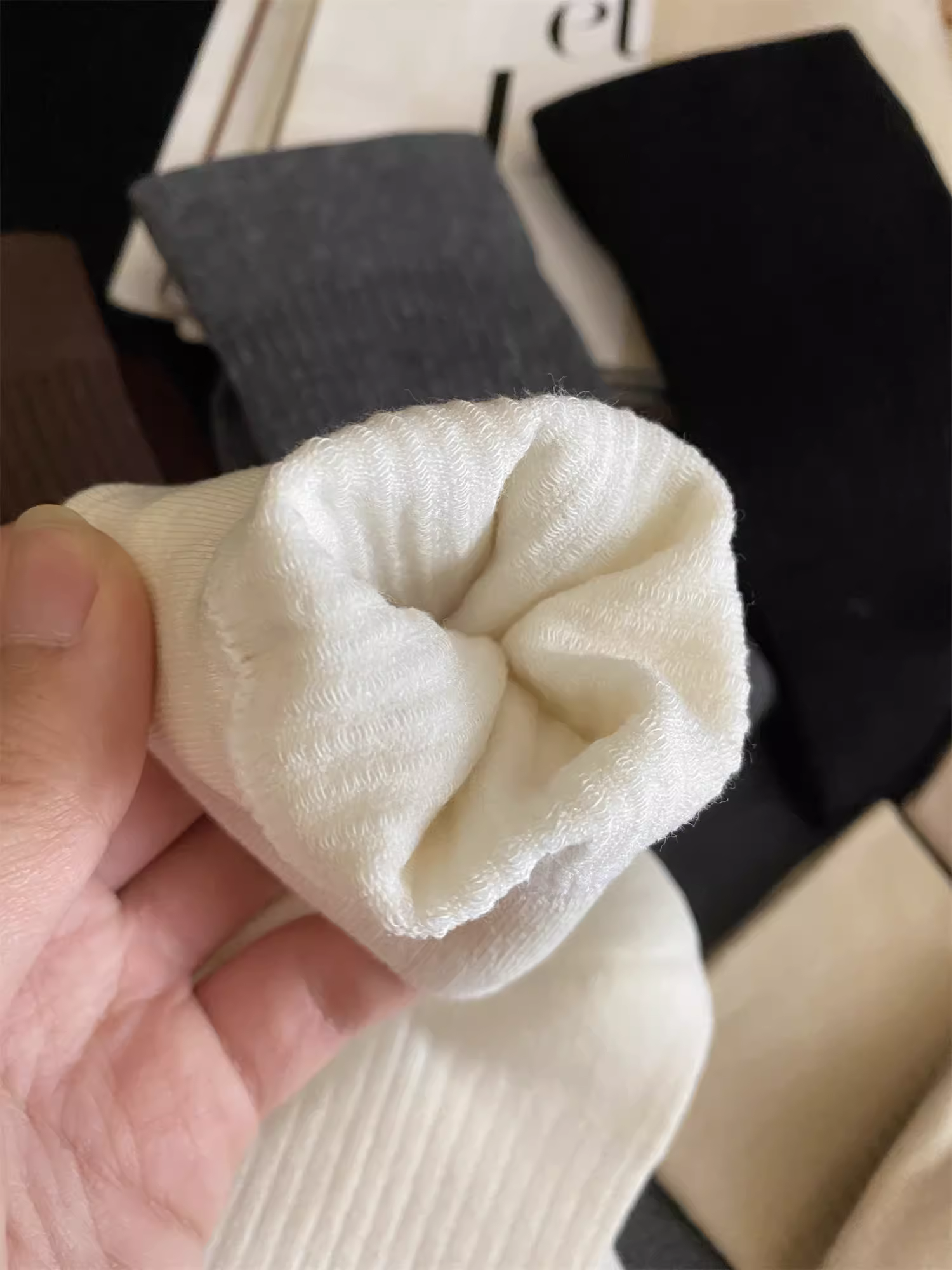 Don Quixote cần thiết cho mọi mùa ~ tất cơ bản đa năng, thoáng khí, thấm hút mồ hôi, màu trơn, dài vừa phải, tất cotton dài, tất nữ