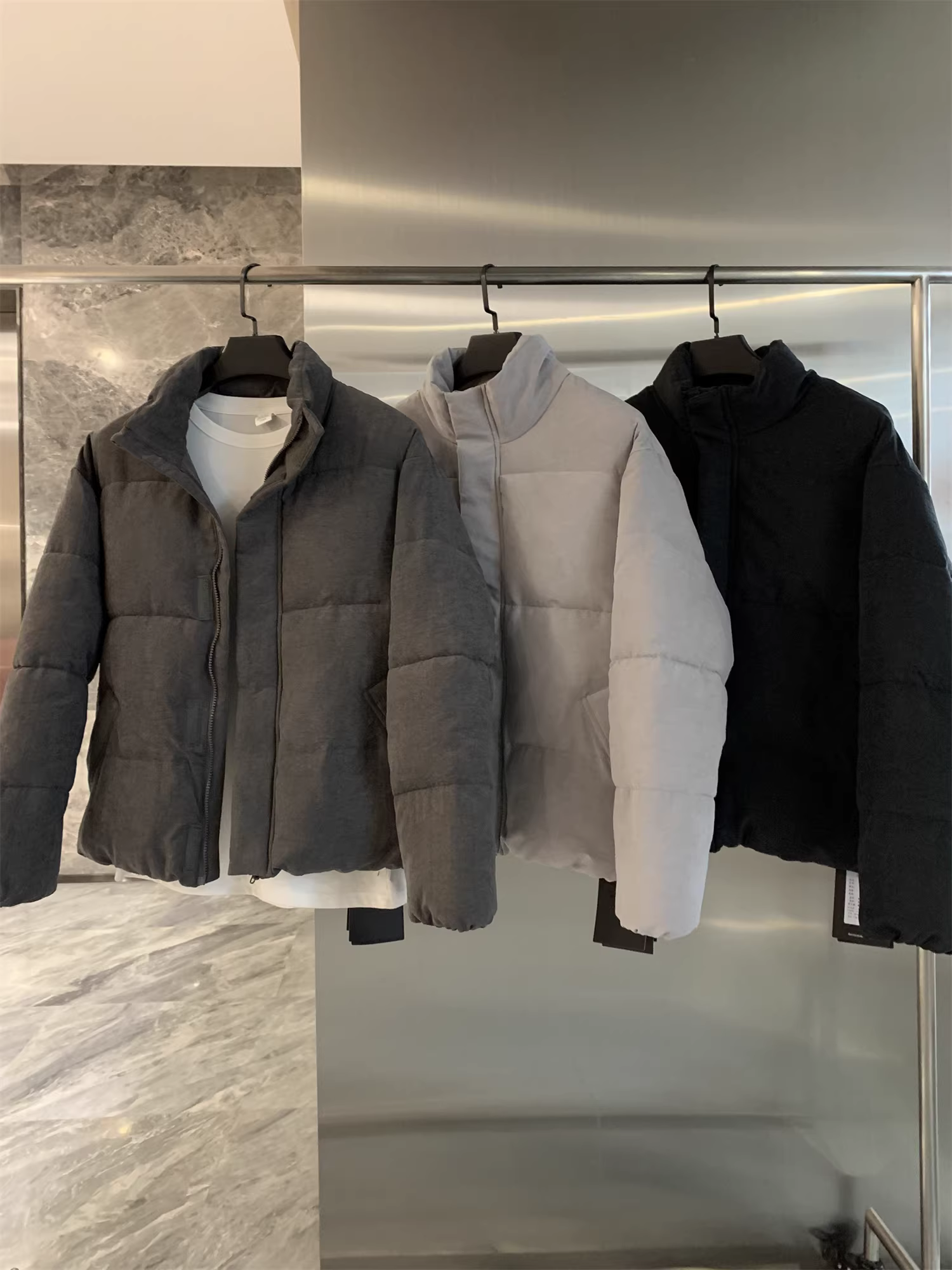 Dòng thiết kế Don Quixote! Chất liệu vải da đào! Áo khoác phao cổ đứng ấm áp dành cho cặp đôi, chất liệu cotton, kiểu dáng thời thượng