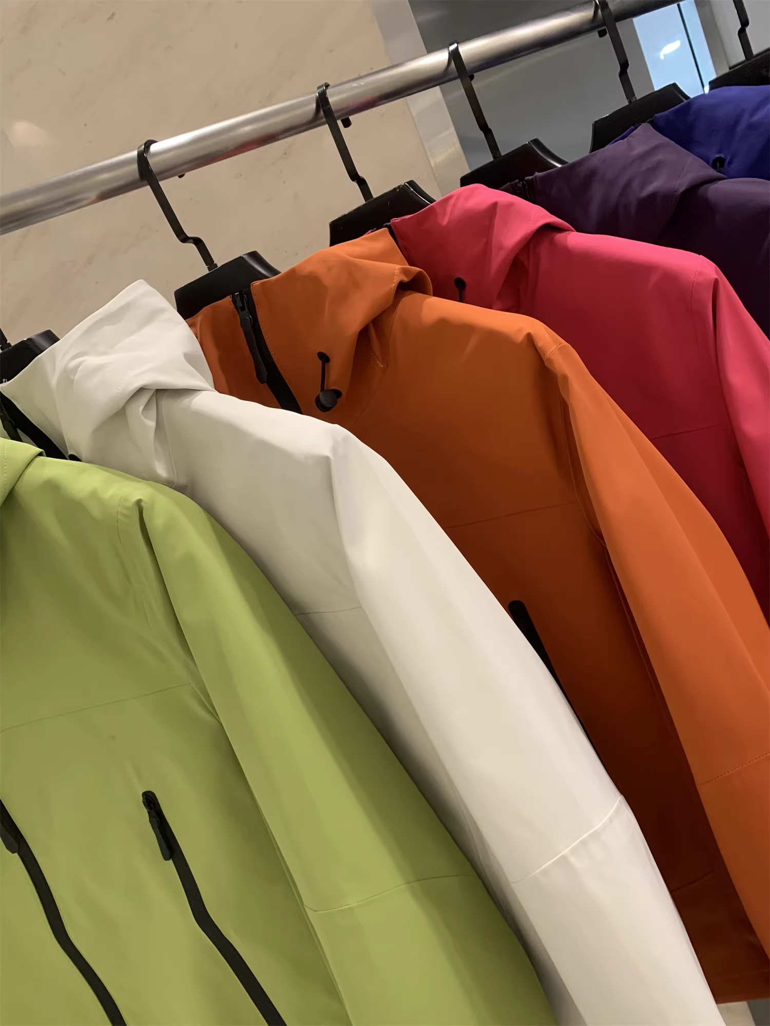 Quy trình cán màng Don Quixote! Chống gió và chống thấm nước! Áo khoác có mũ trùm đầu liền mạch kiểu đôi dành cho ngoài trời.